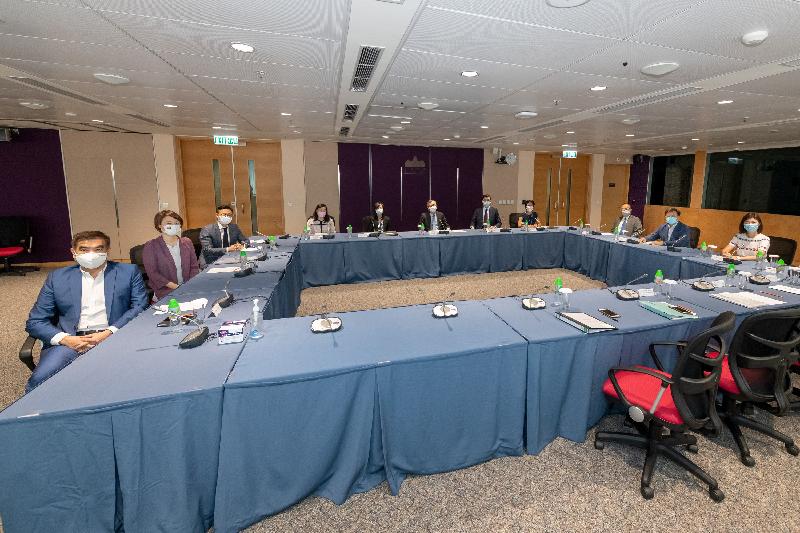 立法會司法及法律事務委員會今日（八月二十日）到訪西九龍法院大樓，與司法機構成員會晤。