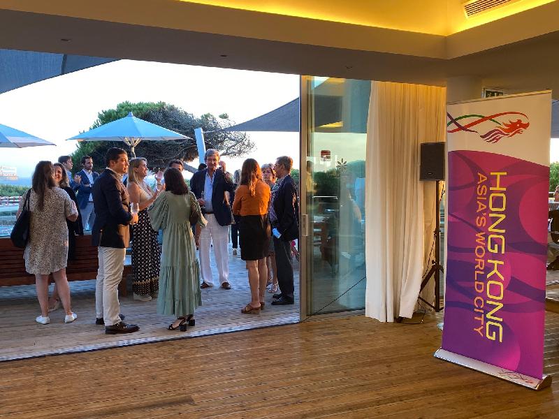 The Hong Kong Economic and Trade Office in Brussels, together with Invest Hong Kong, hosted a reception in Cascais, Portugal, on September 3 (Cascais time) to strengthen Hong Kong-Portugal economic ties. 