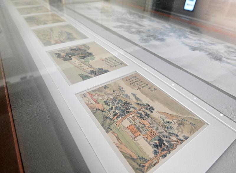 The exhibition "Touching: A journey through Chinese landscapes from the Xubaizhai Collection (Phase 1)" will be held from tomorrow (September 24) at the Hong Kong Museum of Art. Picture shows Cheng Tinglu's "Eight views of the Northern Villa" (selected) displayed in the "Literati aesthetics tour: Garden studios" section.
