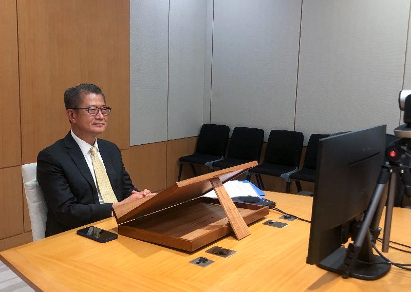 財政司司長陳茂波今日（十月二十二日）出席二○二一年亞太區經濟合作組織財政部長會議。