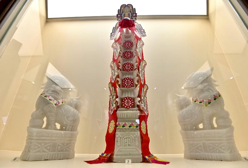 「循声觅道──香港非物质文化遗产」展览系列明日（十一月三日）起在香港非物质文化遗产中心举行。图示潮州糖塔。