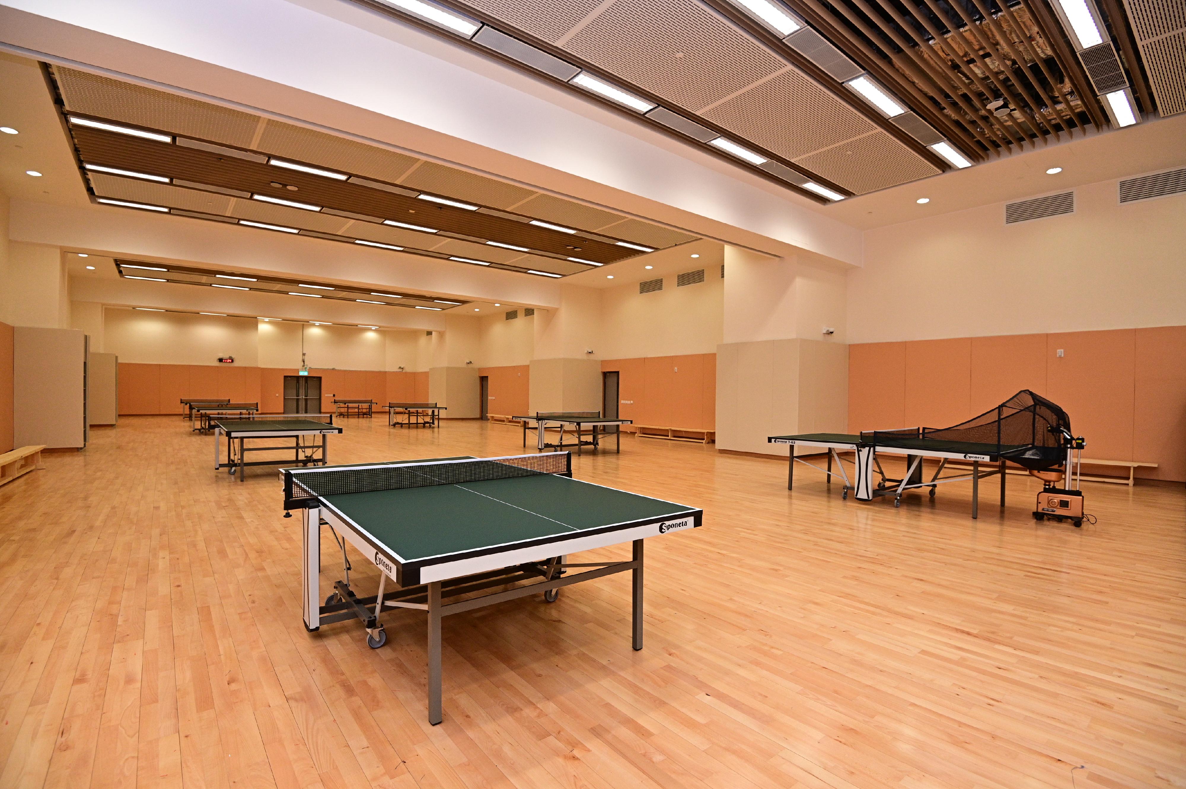 The newly built Choi Wing Road Sports Centre, managed by the Leisure and Cultural Services Department, will open for public use on December 29 (Wednesday), providing a wide range of leisure and sports facilities. Photo shows the table tennis room.