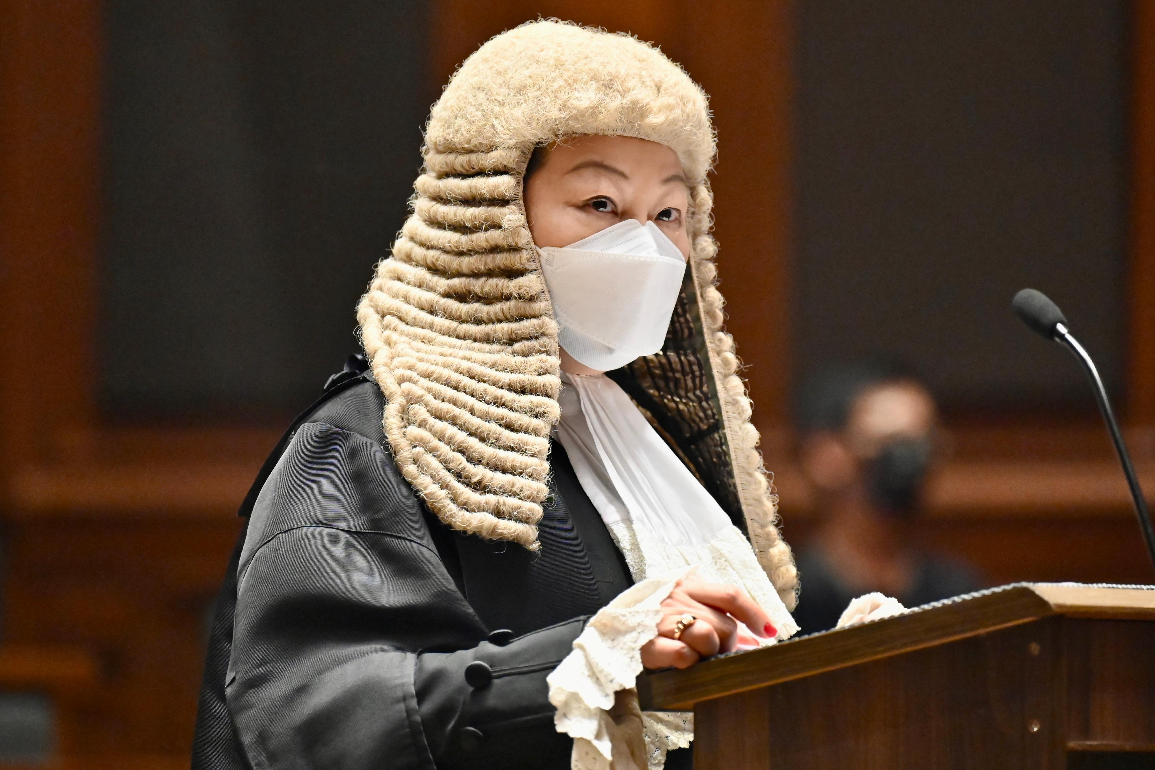 律政司司长郑若骅资深大律师今日（一月二十四日）在二○二二年法律年度开启典礼上发表演辞。