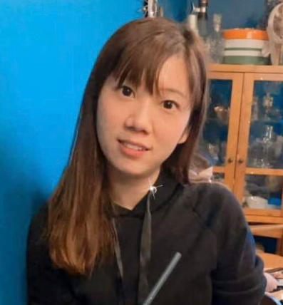 Lo Sze-wan, aged 30, is about 1.72 metres tall, 60 kilograms in weight and of thin build. She has a long face with yellow complexion and long straight brown hair. She was last seen wearing a white jacket, black trousers and white shoes.