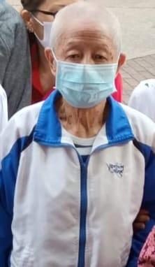 Wong Tin-shek, aged 79, is about 1.6 metres tall, 45 kilograms in weight and of thin build. He has a round face with yellow complexion and short white hair. He was last seen wearing a black jacket, grey trousers and slippers.
