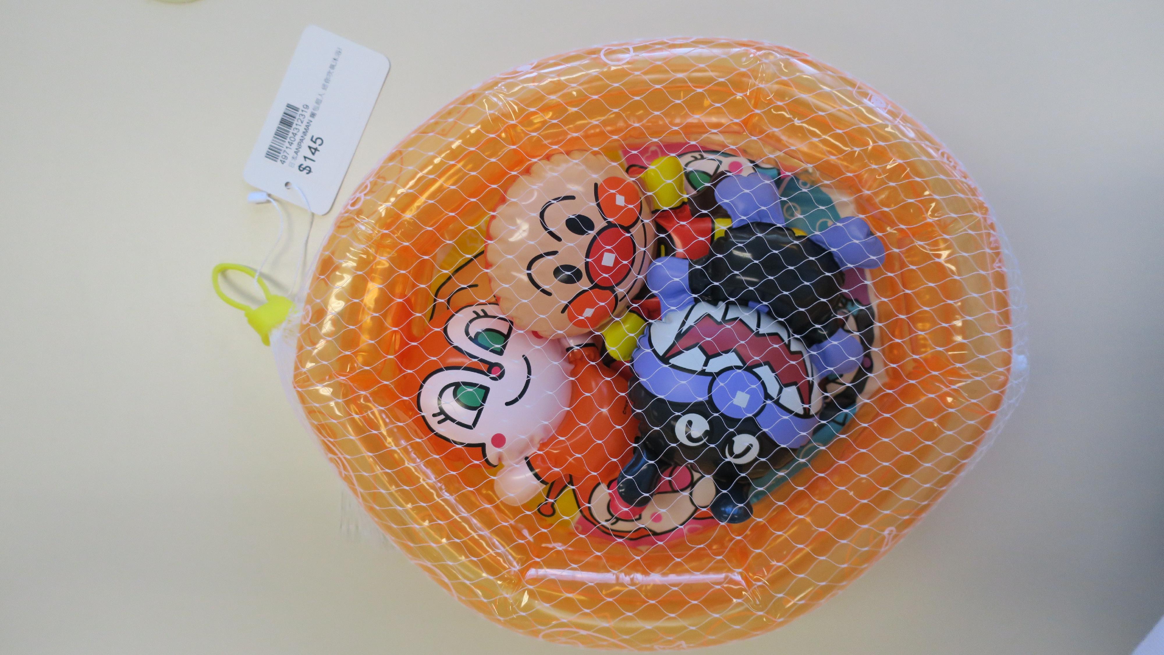 香港海关今日（三月十五日）提醒市民留意四款不安全的塑胶玩具，图示其中一款玩具，测试结果显示玩具未附有《玩具及儿童产品安全条例》所规定的识别标记及双语警告标签。