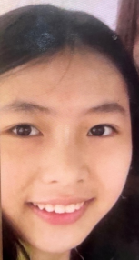 Fong Yi-lam, aged 17, is about 1.65 metres tall, 45 kilograms in weight and of thin build. She has a long face with yellow complexion and long black hair. She was last seen wearing a white jacket, grey shorts and black high heels.