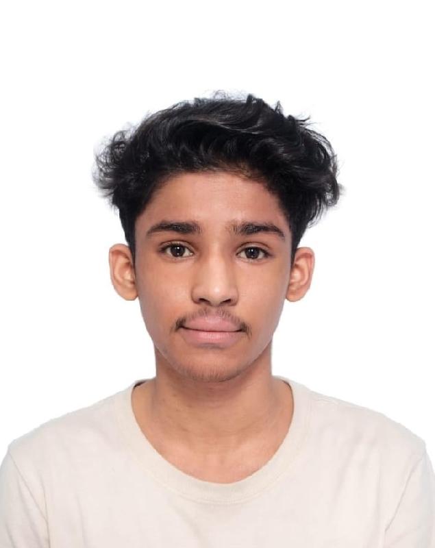  Muhammad Haider Salman, aged 15, is about 1.64 metres tall, 59 kilograms in weight and of thin build. He has a long face with black complexion and short curly black hair. He was last seen wearing a black T-shirt, black trousers and black slippers.