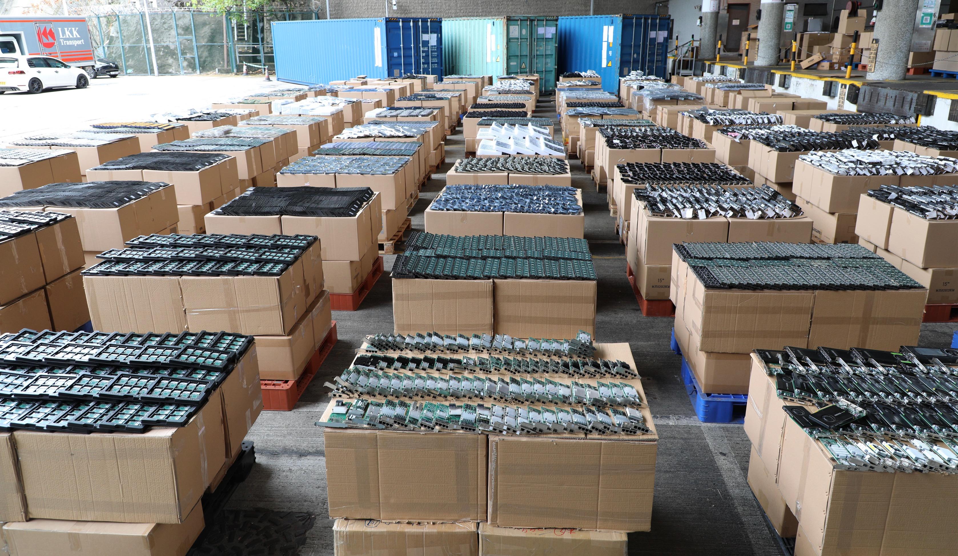 Hong Kong Customs detected a suspected smuggling case using a river trade vessel in the western waters of Hong Kong on April 21. A large batch of suspected smuggled goods with an estimated market value of about $160 million was seized, including assorted electronic products, musical instrument accessories and audio equipment. Photo shows some of the suspected smuggled goods seized.