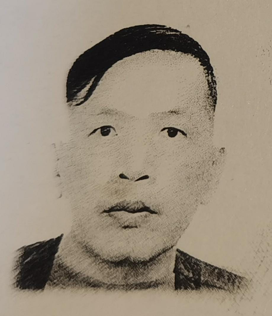 Leung Wai-man Peter, aged 57, is about 1.8 metres tall, 75 kilograms in weight and of medium build. He has a square face with yellow complexion and short black hair. He was last seen wearing a dark blue short-sleeved shirt, dark trousers and carrying a dark rucksack.
