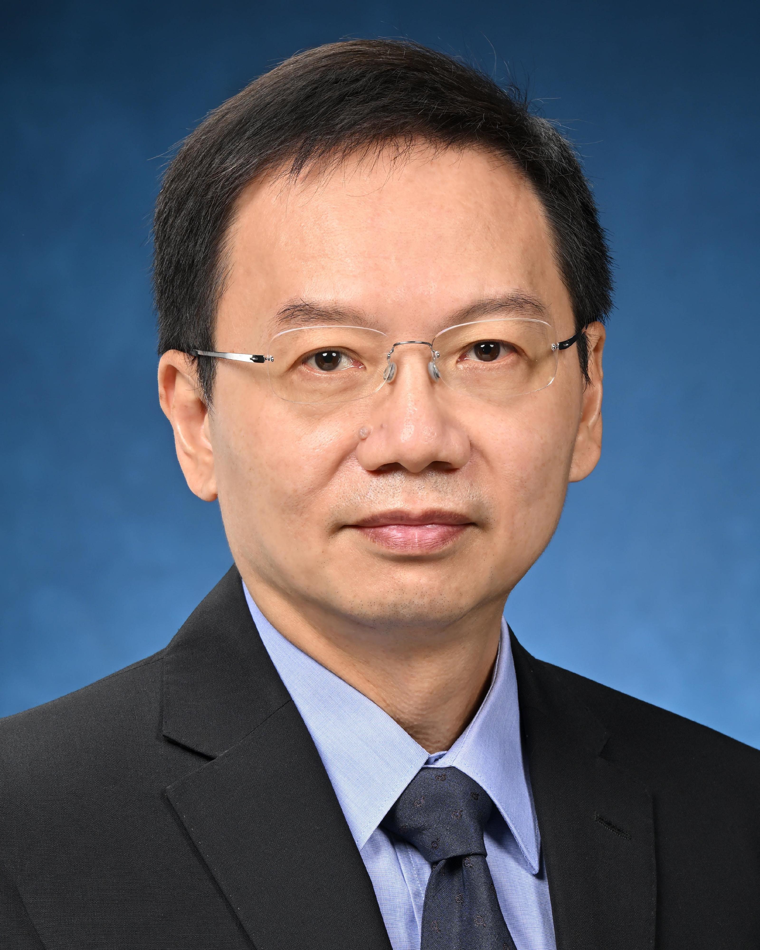 助理政府化验师李伟安博士将于二○二二年五月十六日出任政府化验师。

