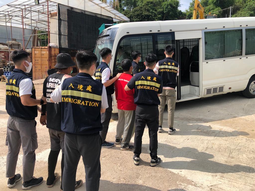 The Immigration Department mounted a series of territory-wide anti-illegal worker operations codenamed "Lightshadow" and "Twilight" and a joint operation with the Hong Kong Police Force codenamed "Champion" for four consecutive days from May 16 to yesterday (May 19). Photo shows suspected illegal workers arrested during an operation.