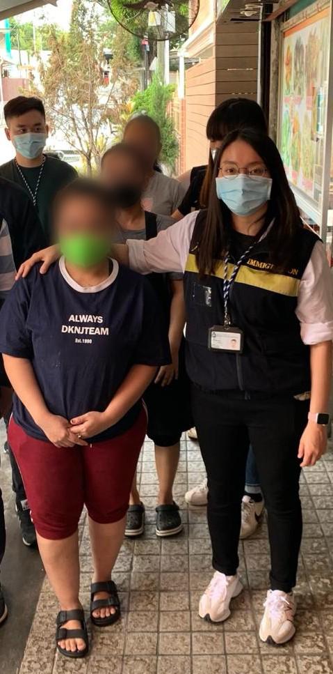 The Immigration Department mounted a series of territory-wide anti-illegal worker operations codenamed "Lightshadow" and "Twilight" and joint operations with the Hong Kong Police Force codenamed "Champion" and "Powerplayer" for four consecutive days from May 23 to yesterday (May 26). Photo shows suspected illegal workers arrested during an operation.