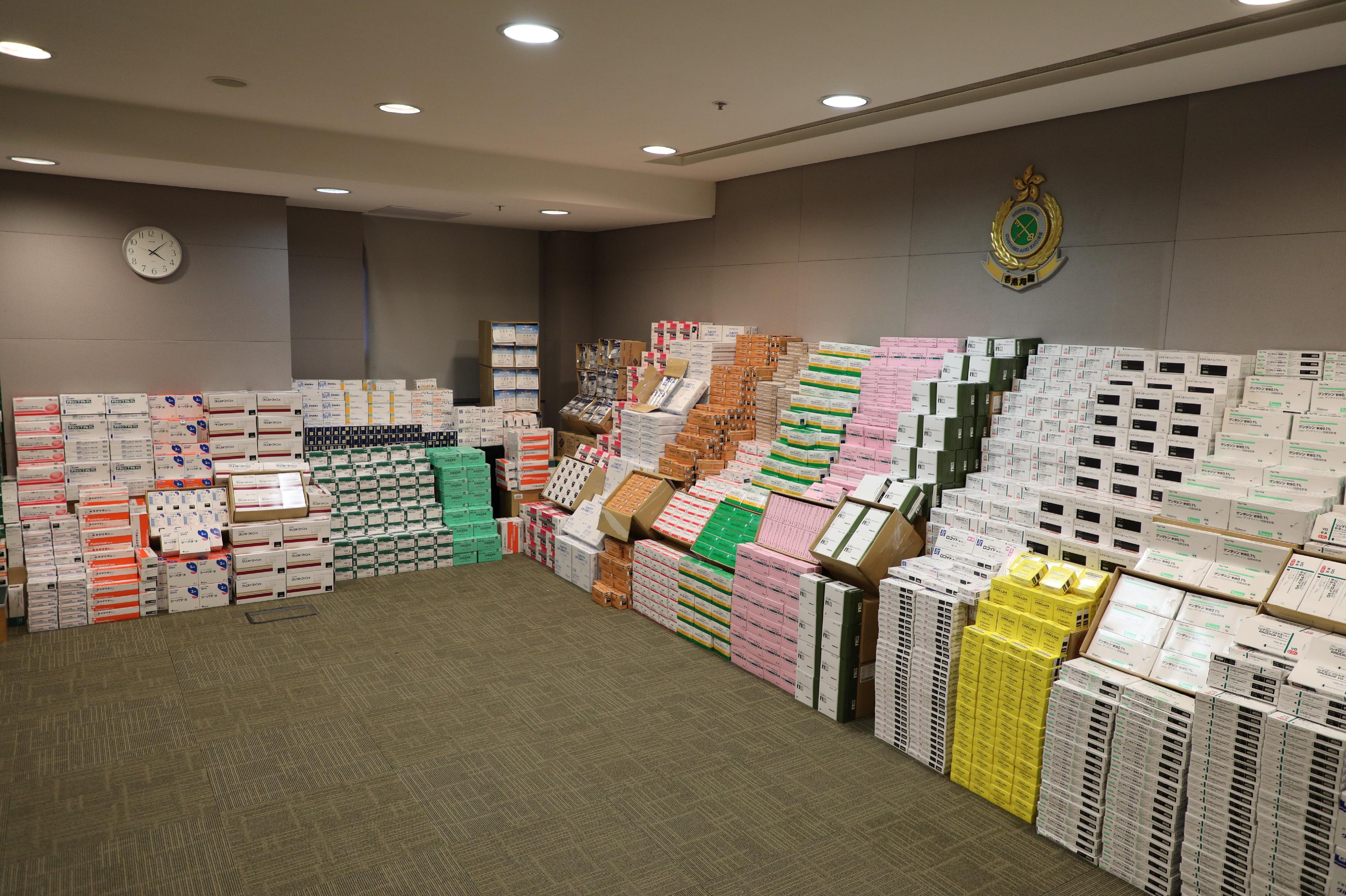 Hong Kong Customs on May 26 seized 32 types of suspected illegally imported controlled medicines, including beauty needles, dermatitis ointment, analgesic patches and eye drops, with a total seizure of about 900 000 pieces and an estimated market value of about $19 million, at the Kwai Chung Customhouse Cargo Examination Compound. Photo shows some of the suspected illegally imported controlled medicines seized.