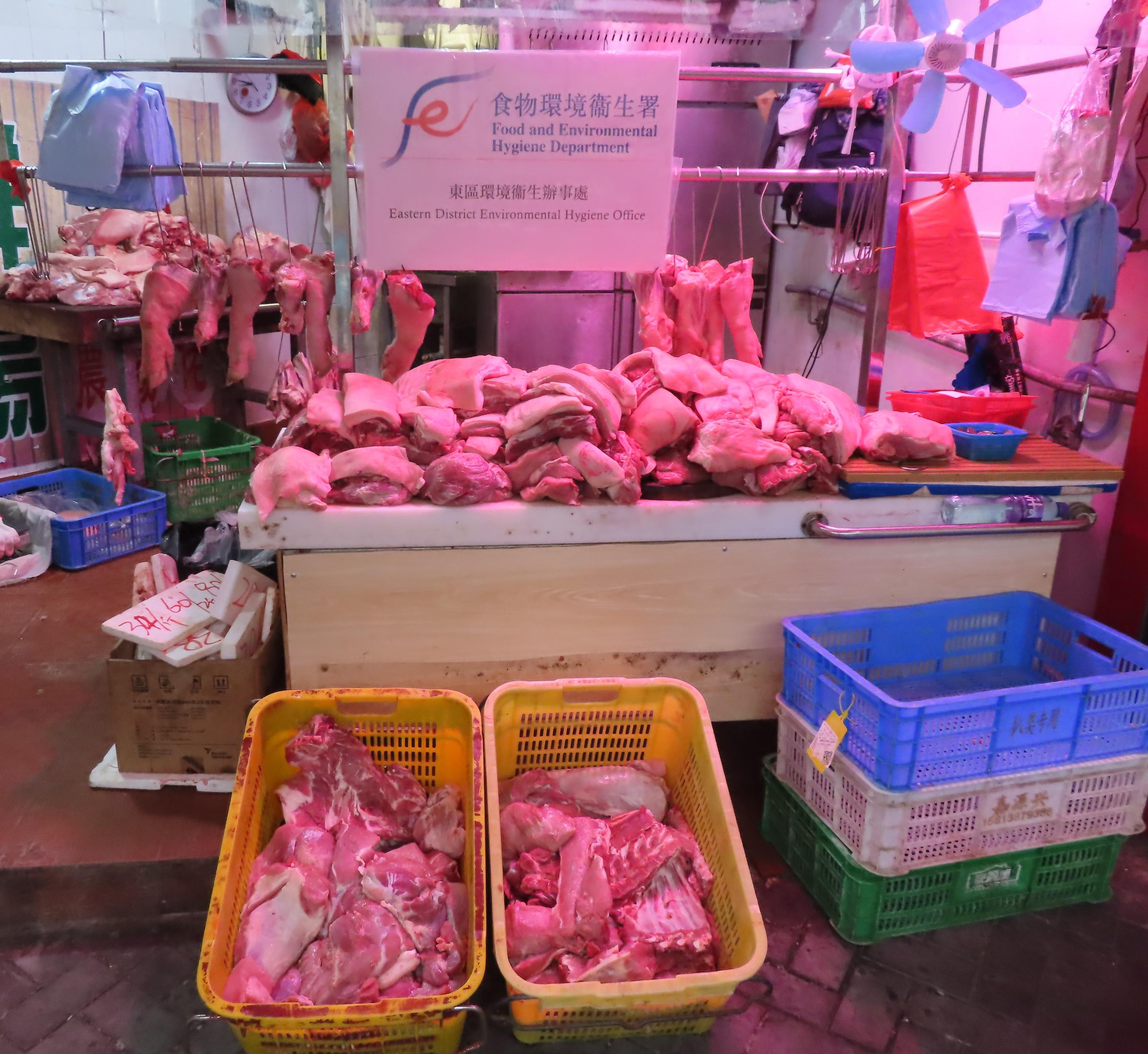 The Food and Environmental Hygiene Department (FEHD) in a blitz operation today (June 8) raided a licensed fresh provision shop in the Chai Wan district suspected of selling chilled meat as fresh meat. Photo shows the meat found by FEHD officers during the operation.