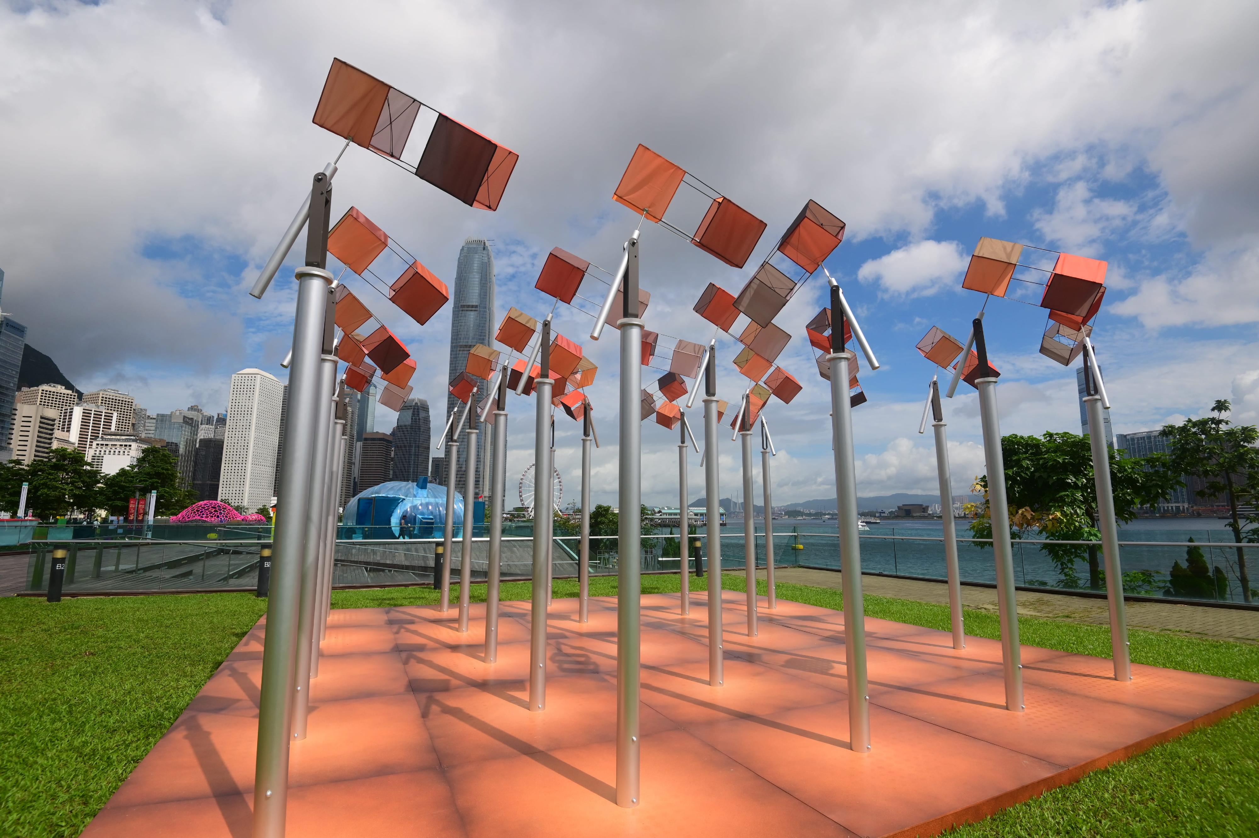 The opening ceremony of the exhibition "Art@Harbour" was held at the Central and Western District Promenade (Central Section) today (June 22). Picture shows one of the artworks, "In the Wind", under "The Hong Kong Jockey Club Series: Science in Art".