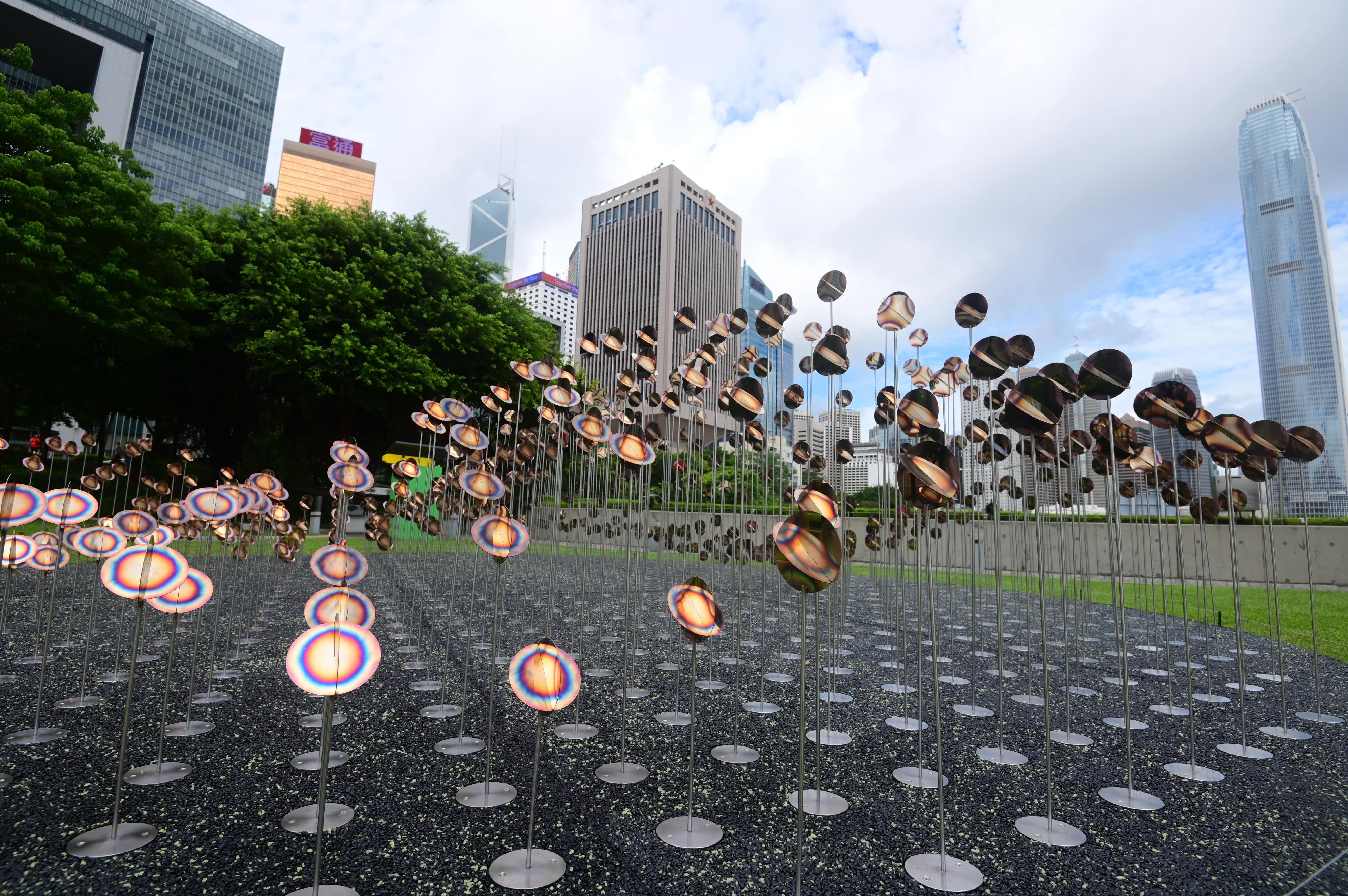 The opening ceremony of the exhibition "Art@Harbour" was held at the Central and Western District Promenade (Central Section) today (June 22). Picture shows one of the artworks, "Scenic Rockery", under "The Hong Kong Jockey Club Series: Science in Art".