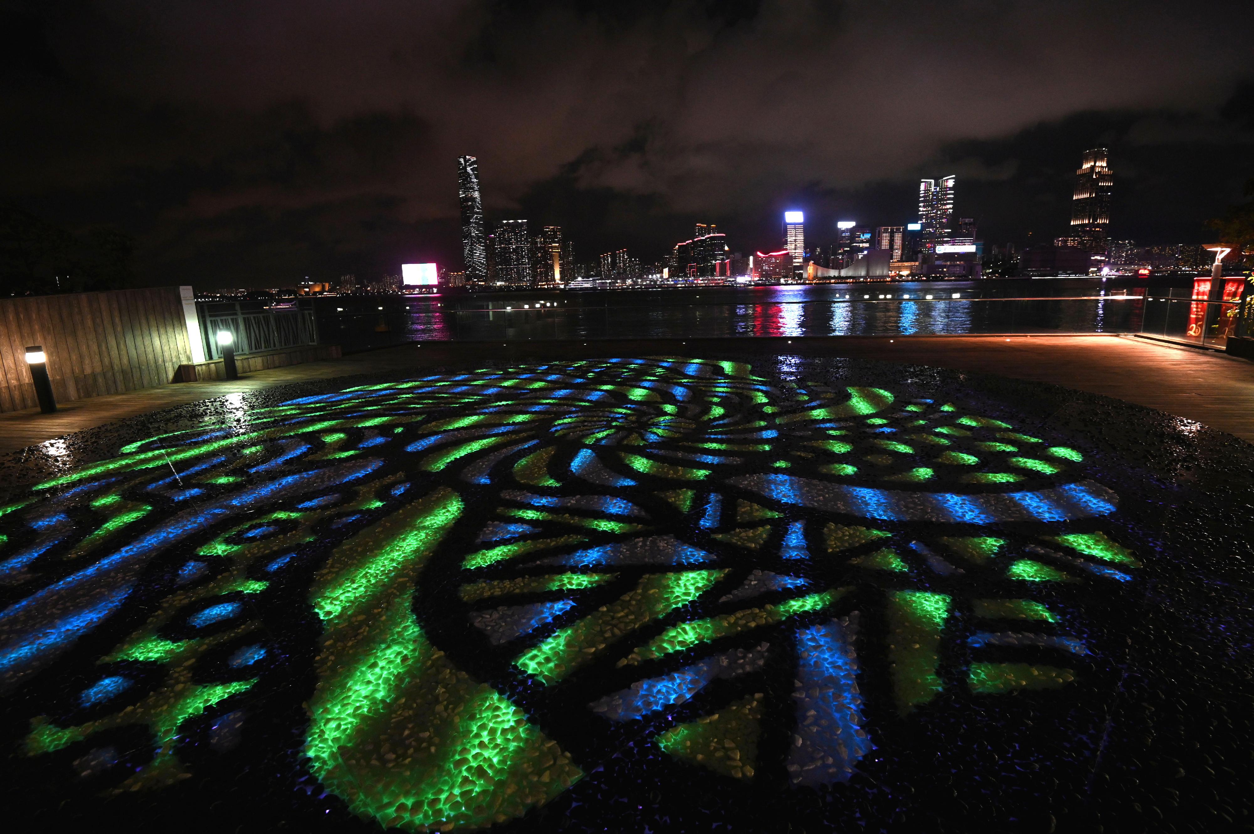 The opening ceremony of the exhibition "Art@Harbour" was held at the Central and Western District Promenade (Central Section) today (June 22). Picture shows one of the artworks, "Eternal Light of a Seashell", under "The Hong Kong Jockey Club Series: Science in Art".