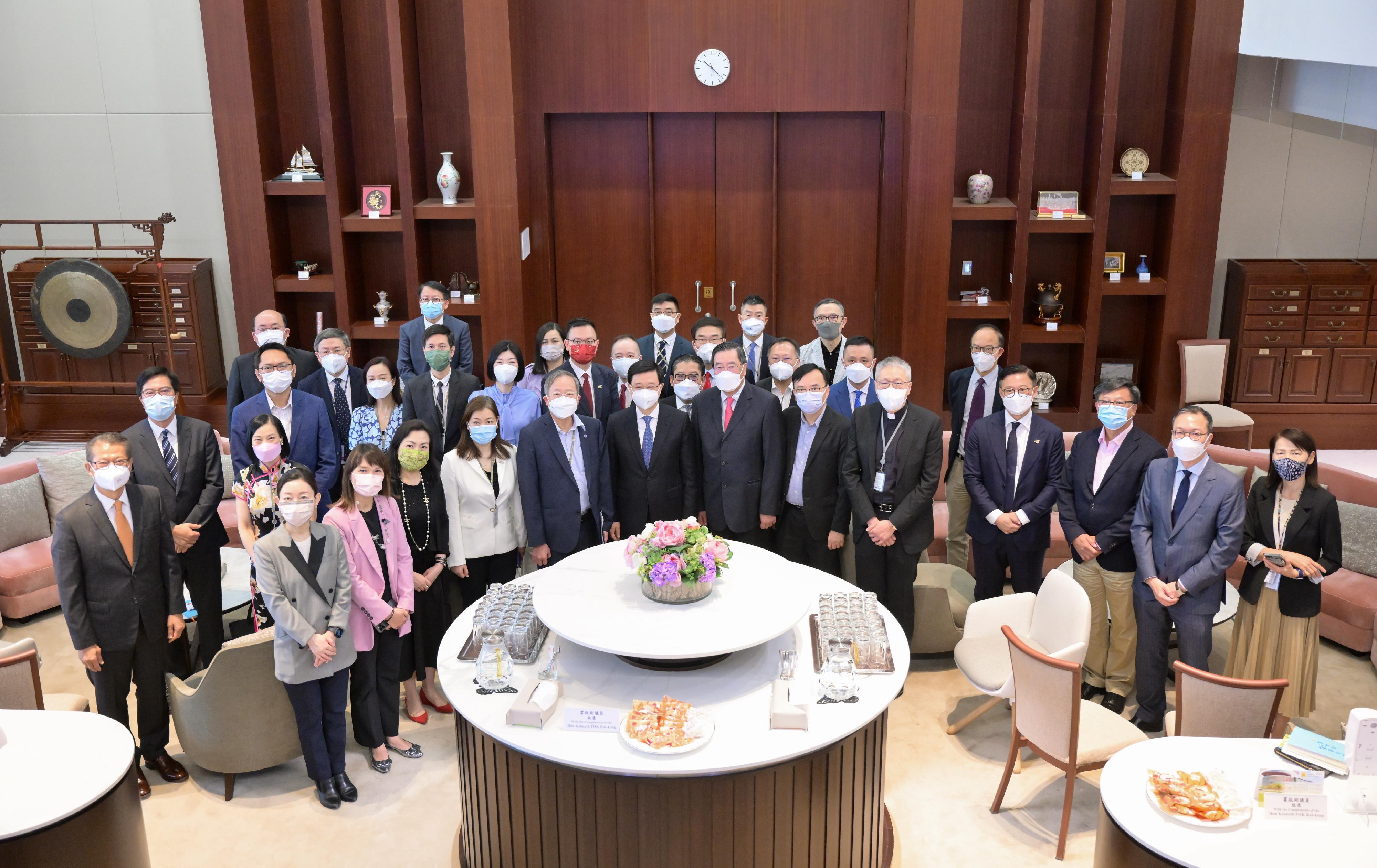 The Chief Executive, Mr John Lee, attended the Ante Chamber exchange session at the Legislative Council (LegCo) today (July 13). Photo shows Mr Lee (front row, eighth right); the President of the LegCo, Mr Andrew Leung (front row, seventh right); and LegCo Members before the meeting. 
