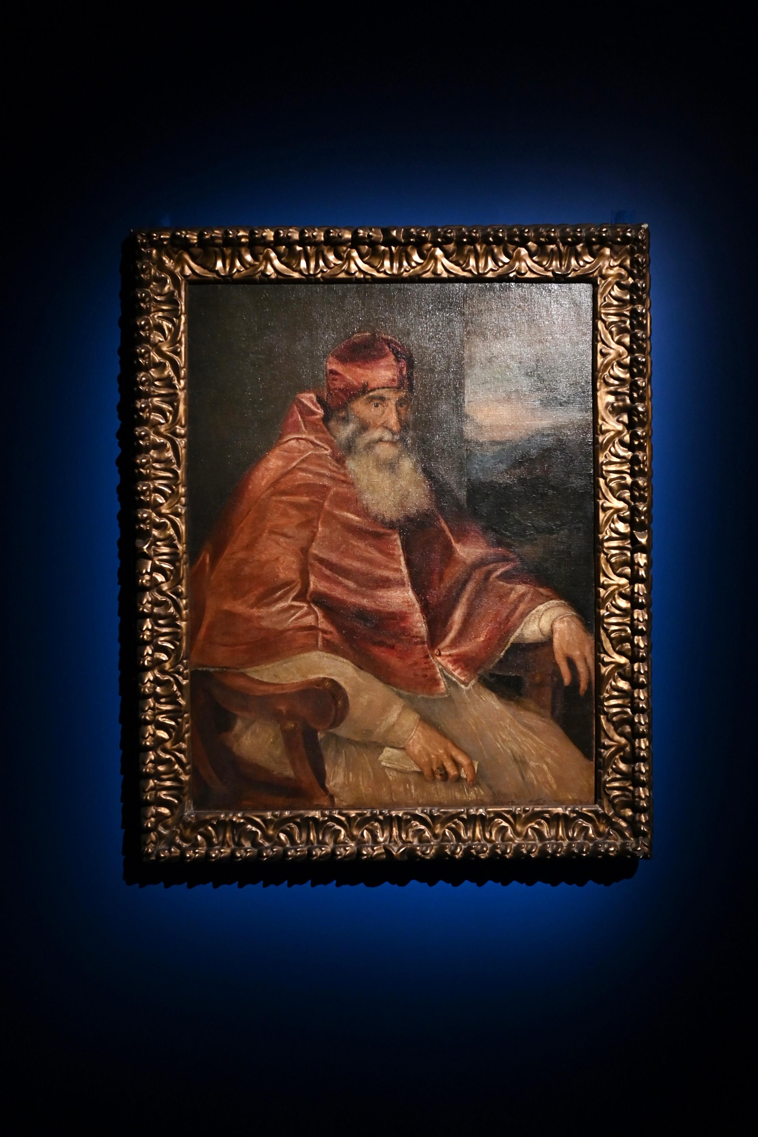 "The Hong Kong Jockey Club Series: The Road to the Baroque - Masterpieces from the Capodimonte Museum" exhibition will be held from tomorrow (July 15) at the Hong Kong Museum of Art. Picture shows the painting, "Portrait of Pope Paul III with the Camauro", by Titian.