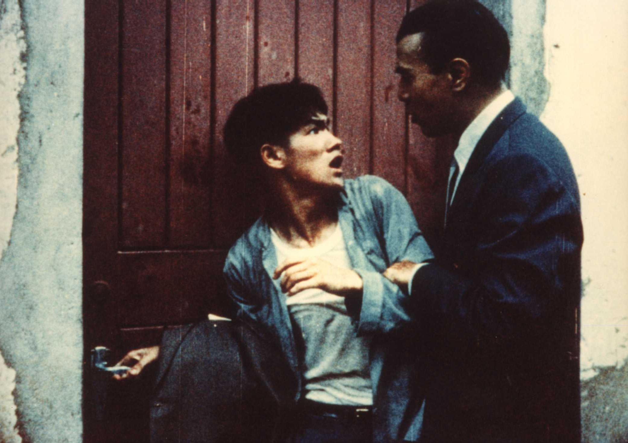 Launched by the Hong Kong Film Archive of the Leisure and Cultural Services Department, the "Movies to GO" series will present a free screening of superstar Bruce Lee's classic film "The Orphan" (1960), made before he went to the US, at the 1/F Theatre of the Hong Kong Heritage Museum (HKHM) at noon on July 30 to tie in the "A Man Beyond the Ordinary: Bruce Lee" exhibition at the HKHM. The public are invited to attend. Photo shows a film still of "The Orphan".