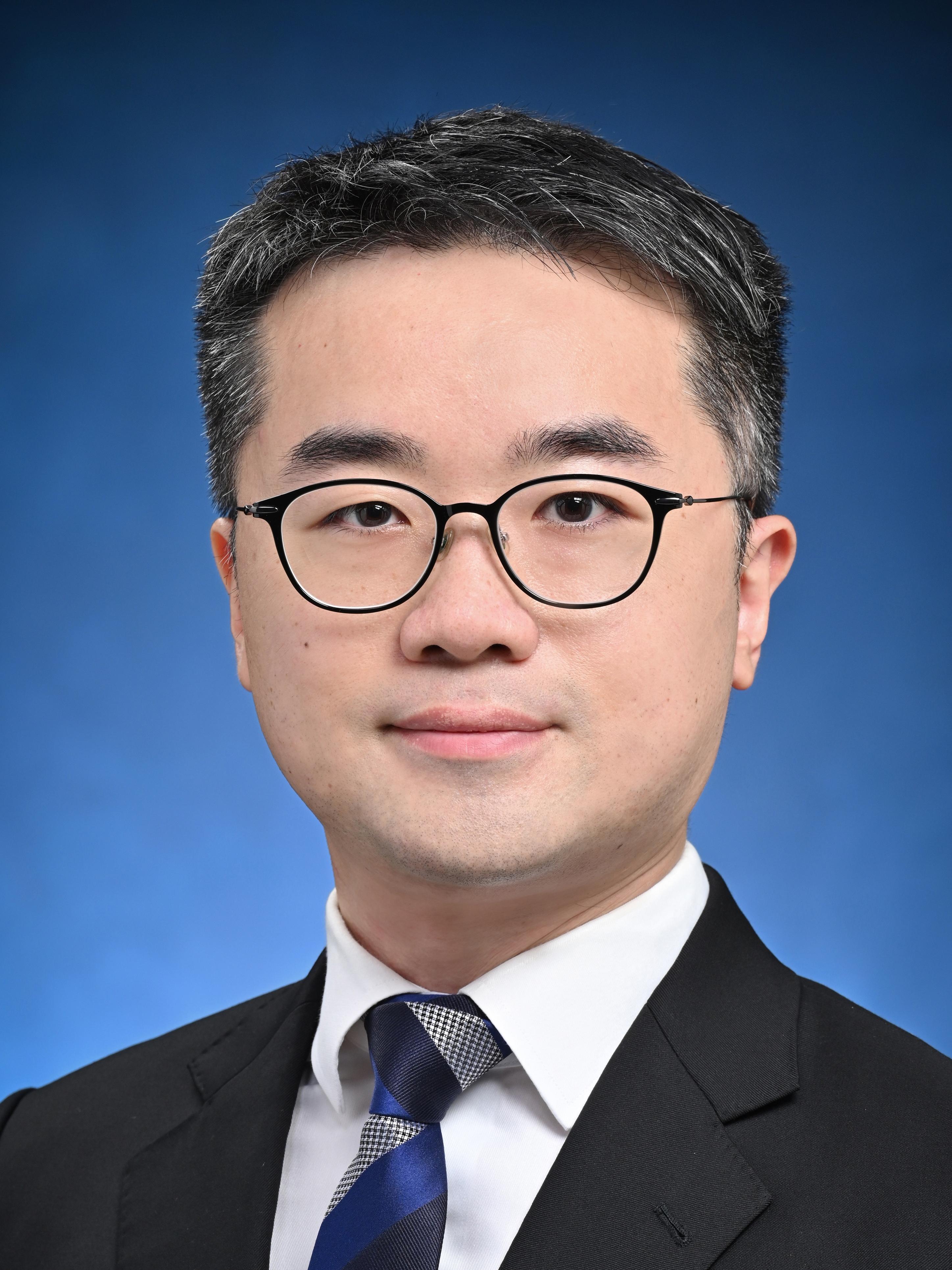 Under Secretary for Education, Mr Jeff Sze Chun-fai.