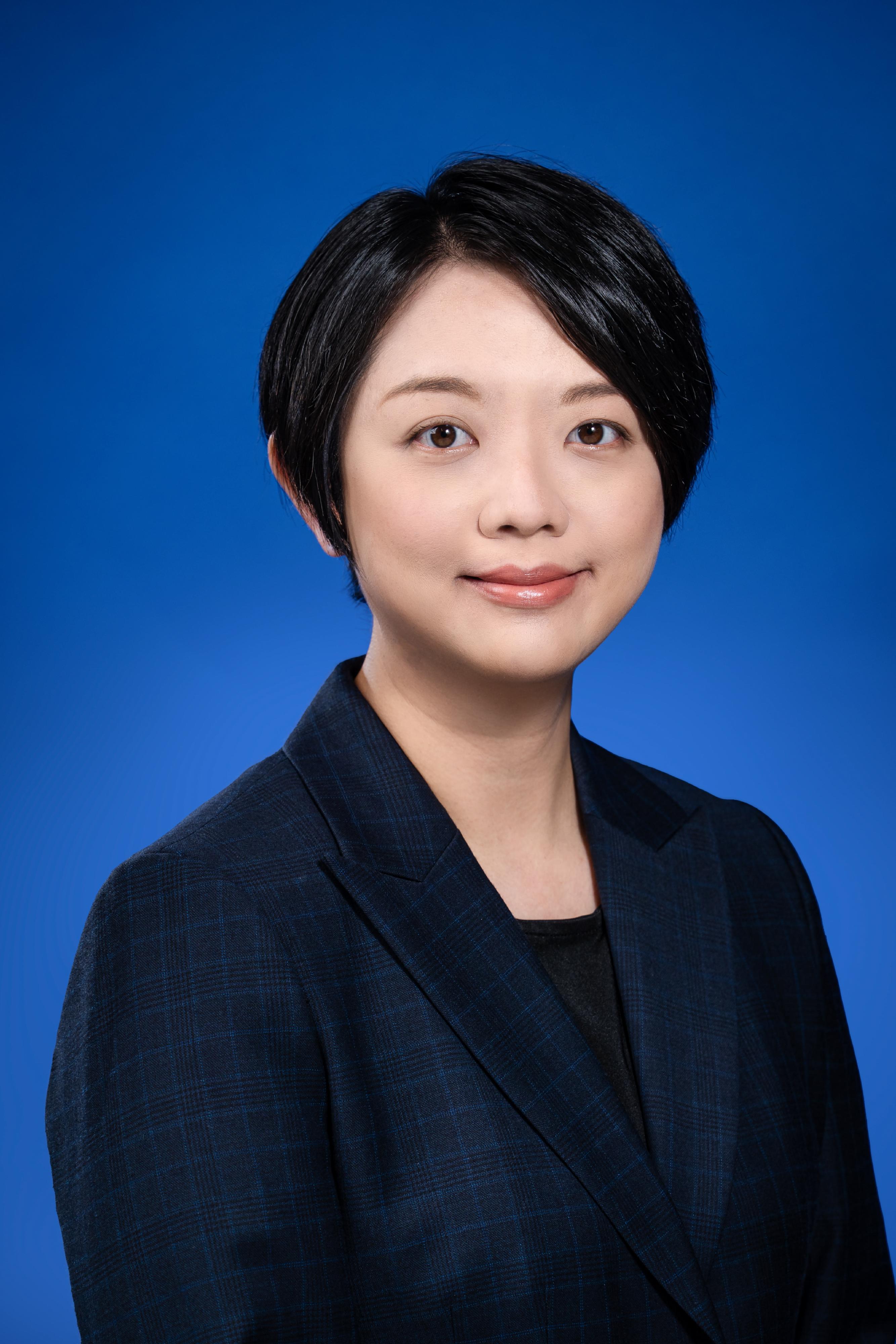 Political Assistant to the Secretary for Education, Ms Siu Ka-yi.