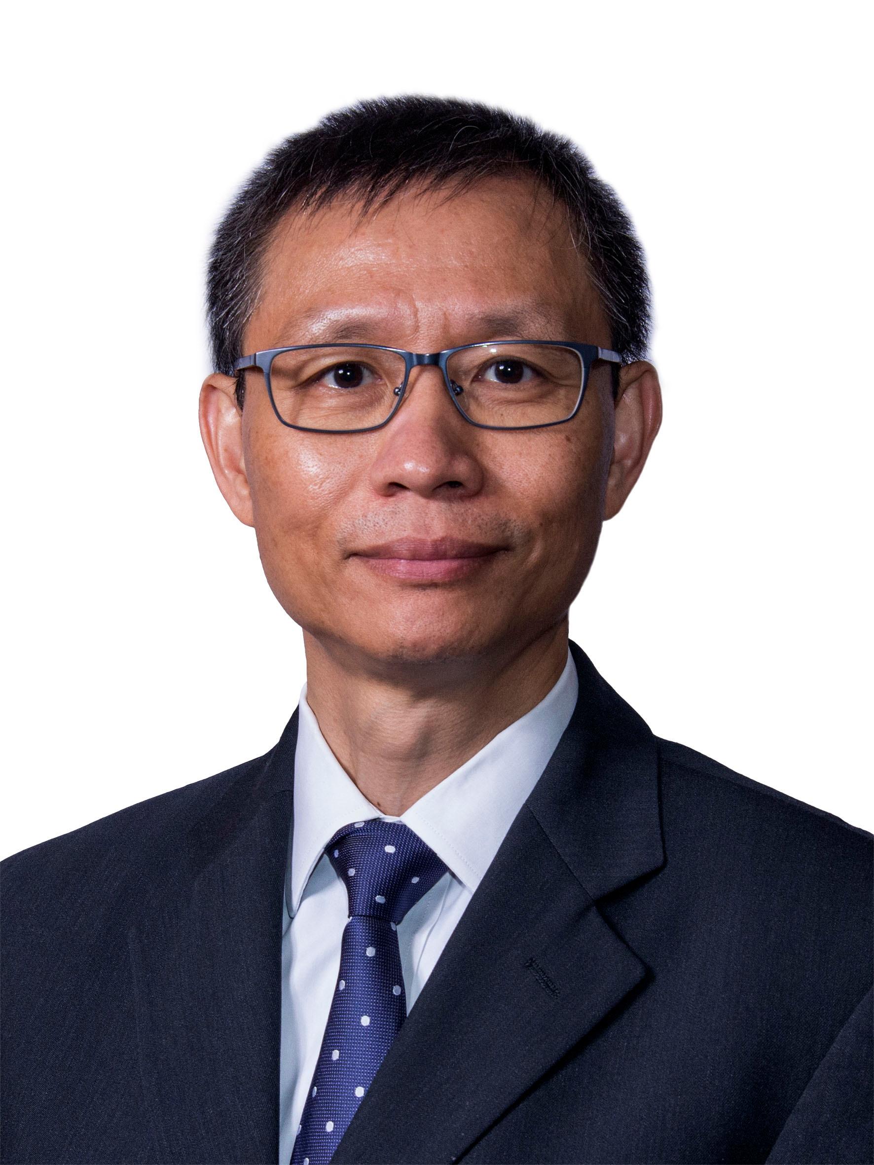 Mr Francis Fong Yiu-tong, former Chief Staff Officer, Civil Aid Service, has commenced his pre-retirement leave after 35 years of service with the Government.