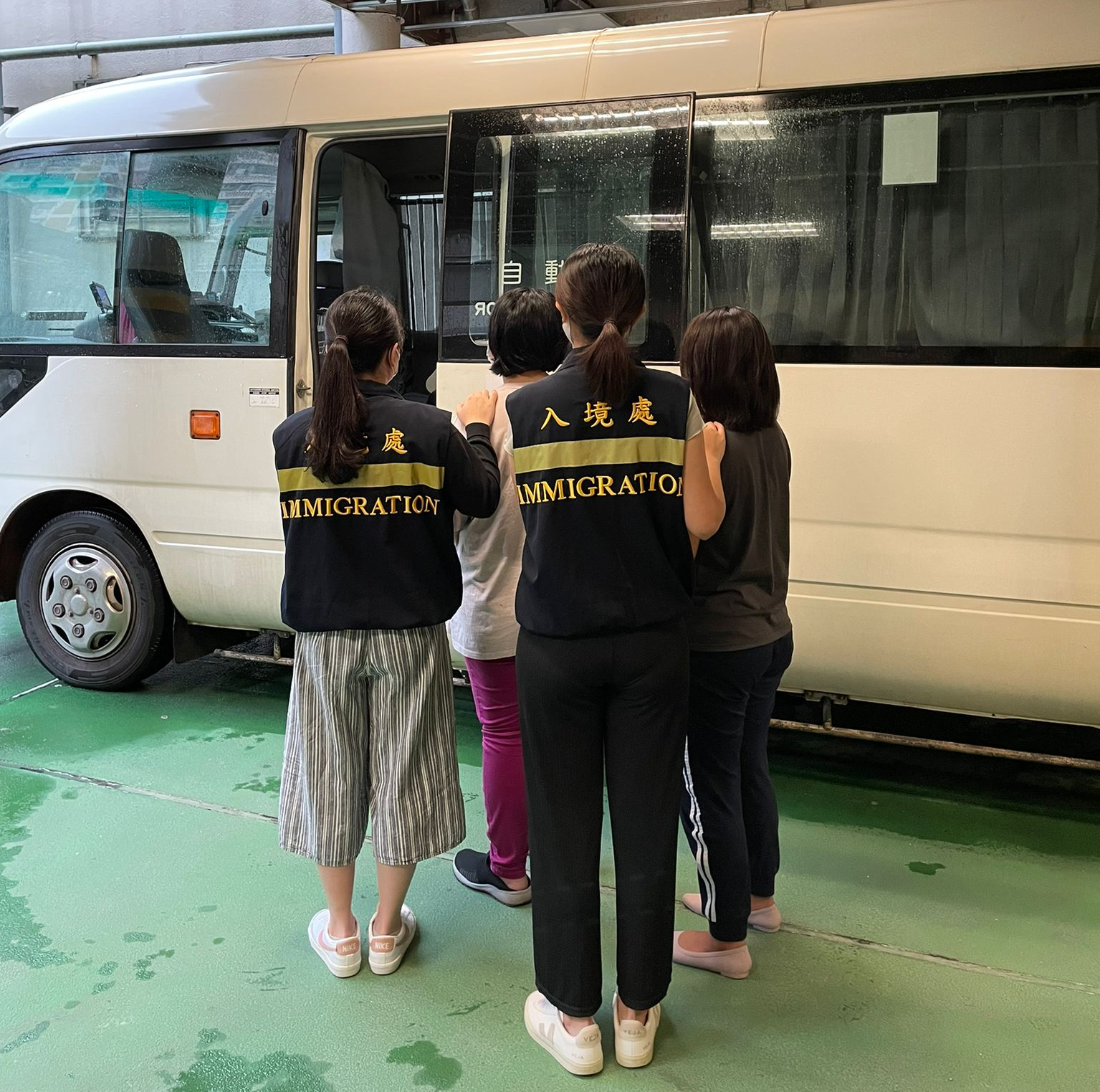 The Immigration Department mounted a series of territory-wide anti-illegal worker operations codenamed "Lightshadow" and "Twilight" and a joint operation with the Hong Kong Police Force codenamed "Champion" on August 8, 9 and yesterday (August 11). Photo shows suspected illegal workers arrested during an operation.
