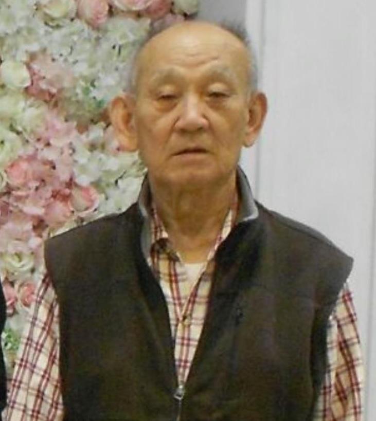 Wong Mook, aged 85, is about 1.63 metres tall, 65 kilograms in weight and of medium build. He has a long face with yellow complexion and short white hair. He was last seen wearing a red and white checkered shirt, grey shorts and black shoes.
