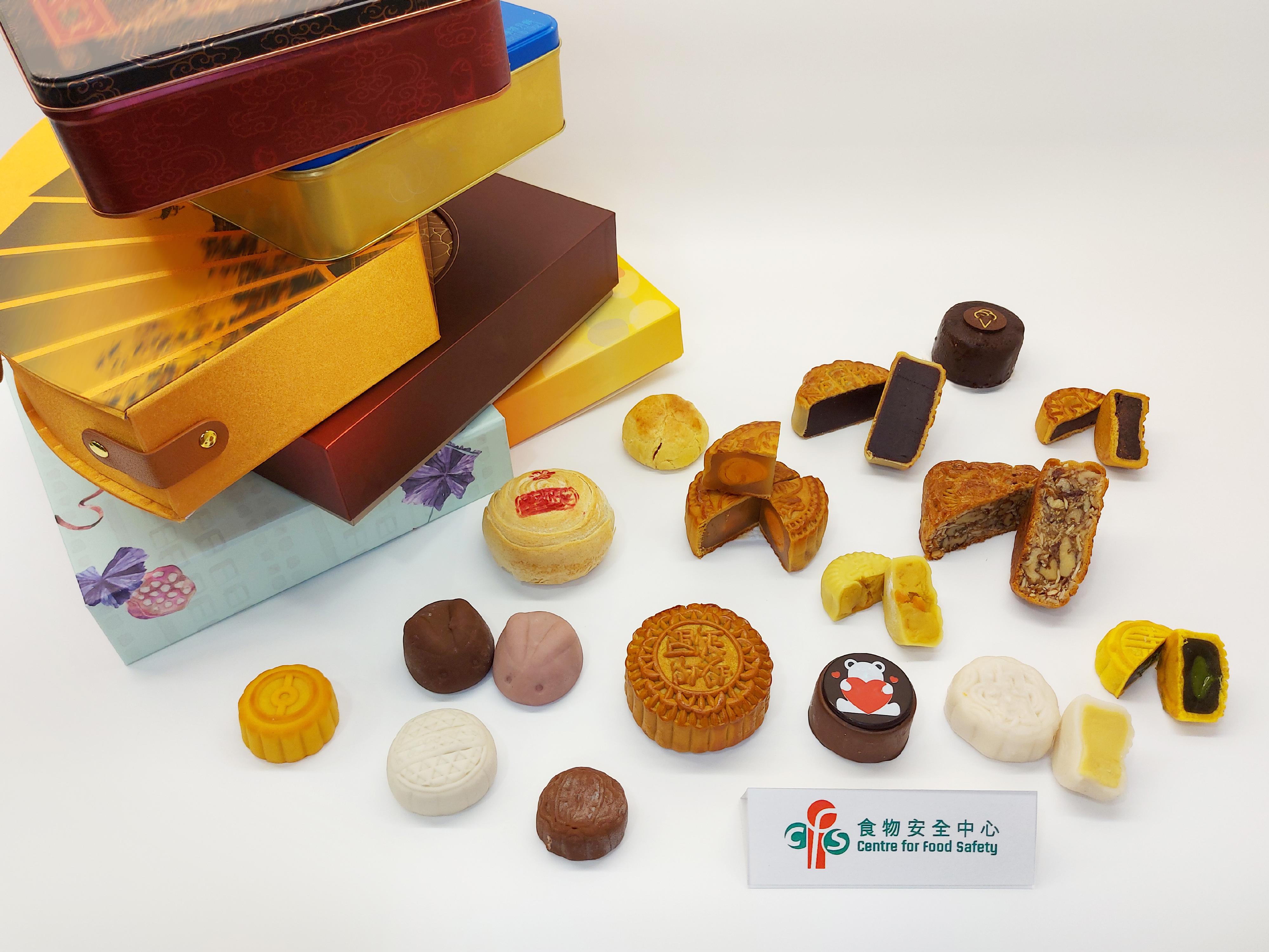 The Centre for Food Safety of the Food and Environmental Hygiene Department today (September 1) announced the test results of the seasonal food surveillance project on mooncakes (second phase). All 154 samples tested were satisfactory.
