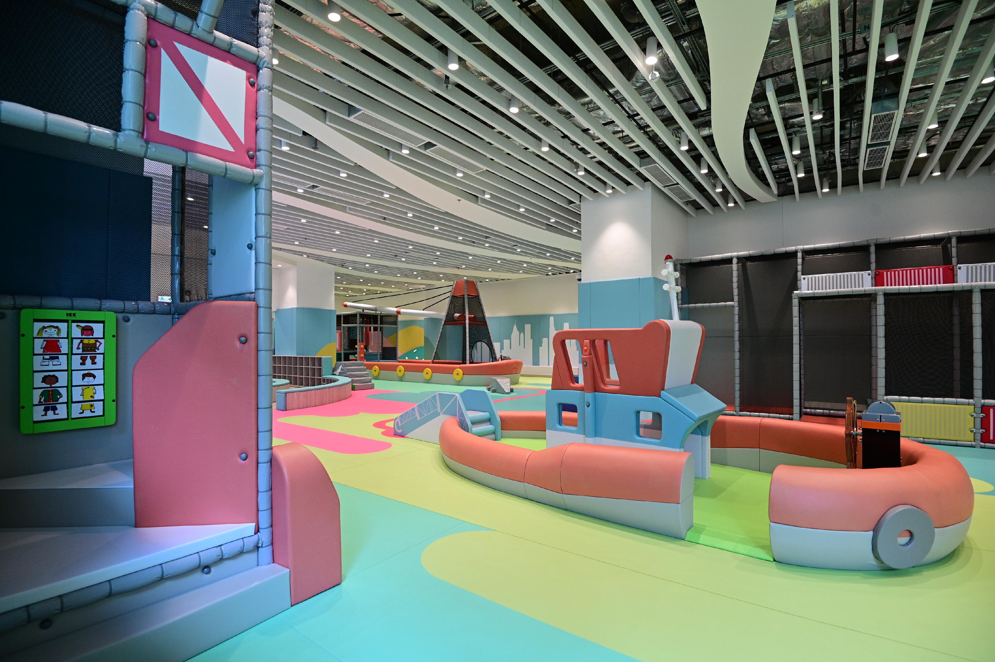 Sham Shui Po Sports Centre, managed by the Leisure and Cultural Services Department, will open for public use on September 28 (Wednesday), providing a wide range of leisure and sports facilities. Photo shows the children's play room.