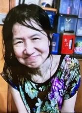 Wong Ling, aged 62, is about 1.65 metres tall, 45 kilograms in weight and of thin build. She has a round face with yellow complexion and long black and white hair. She was last seen wearing a flower pattern shirt. 
