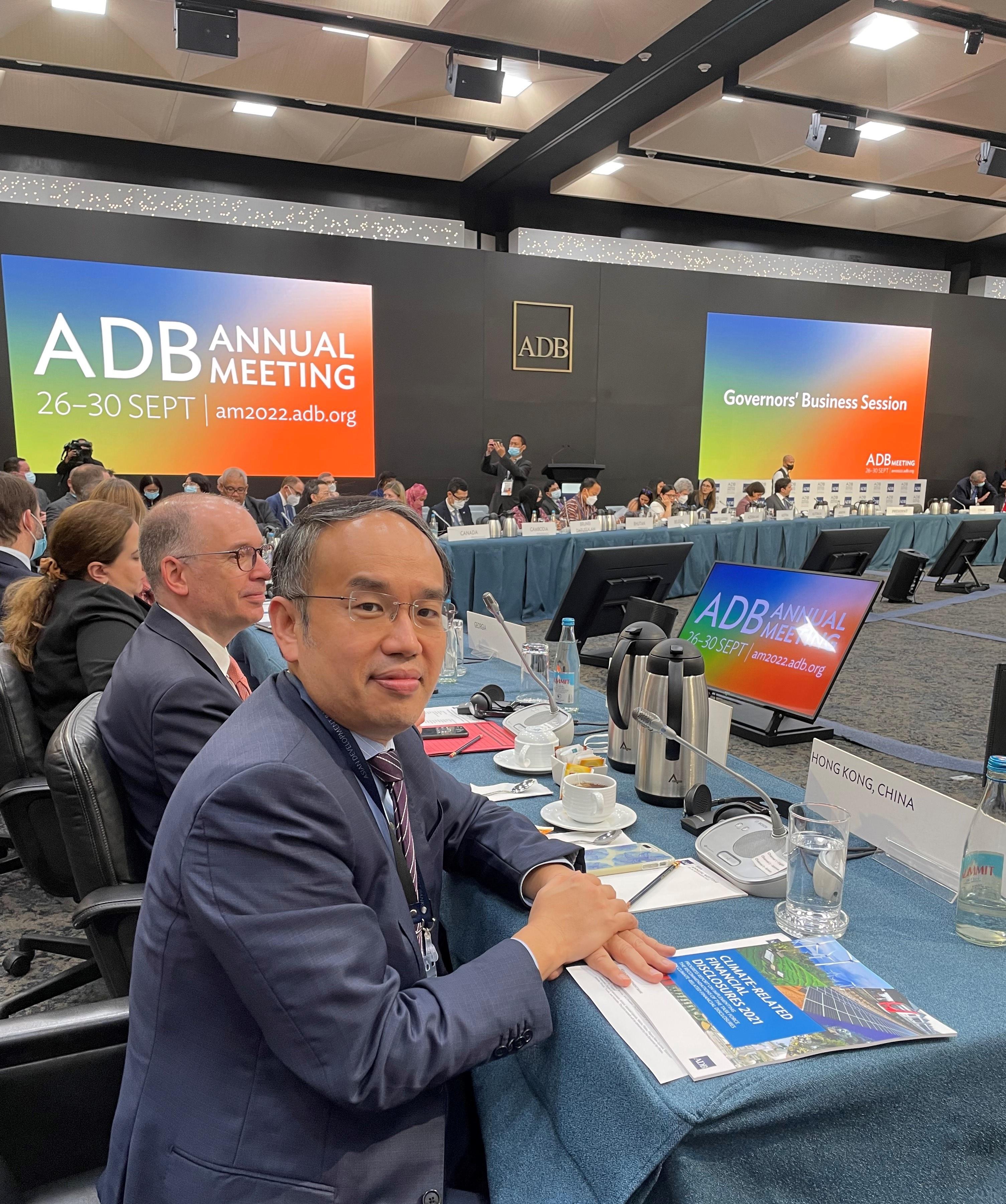 The Secretary for Financial Services and the Treasury, Mr Christopher Hui, continued to attend the 55th Annual Meeting of the Board of Governors of the Asian Development Bank in Manila, the Philippines, today (September 29). Photo shows Mr Hui attending the Governors' Business Session.
