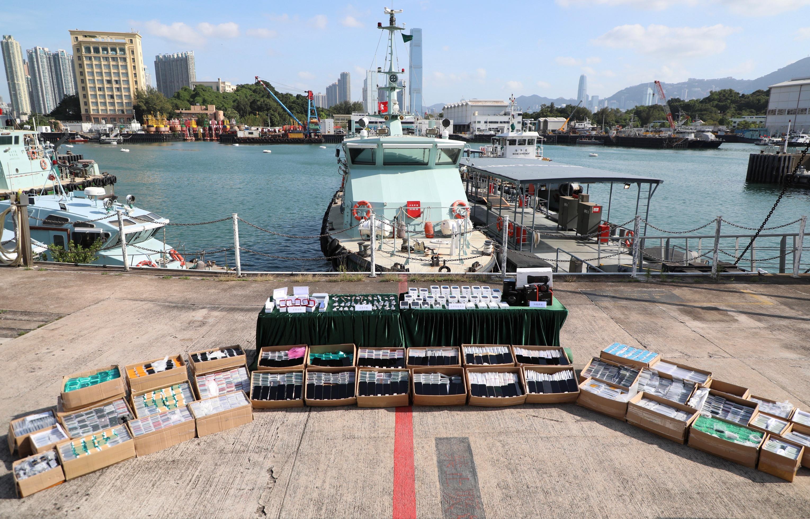 ​Hong Kong Customs yesterday (October 24) mounted an anti-smuggling operation in the southern waters of Lantau Island and detected a suspected case of using a cargo vessel to smuggle goods in the waters near Fan Lau. A batch of suspected smuggled goods with an estimated market value of about $20 million was seized. Photo shows some of the suspected smuggled goods seized.