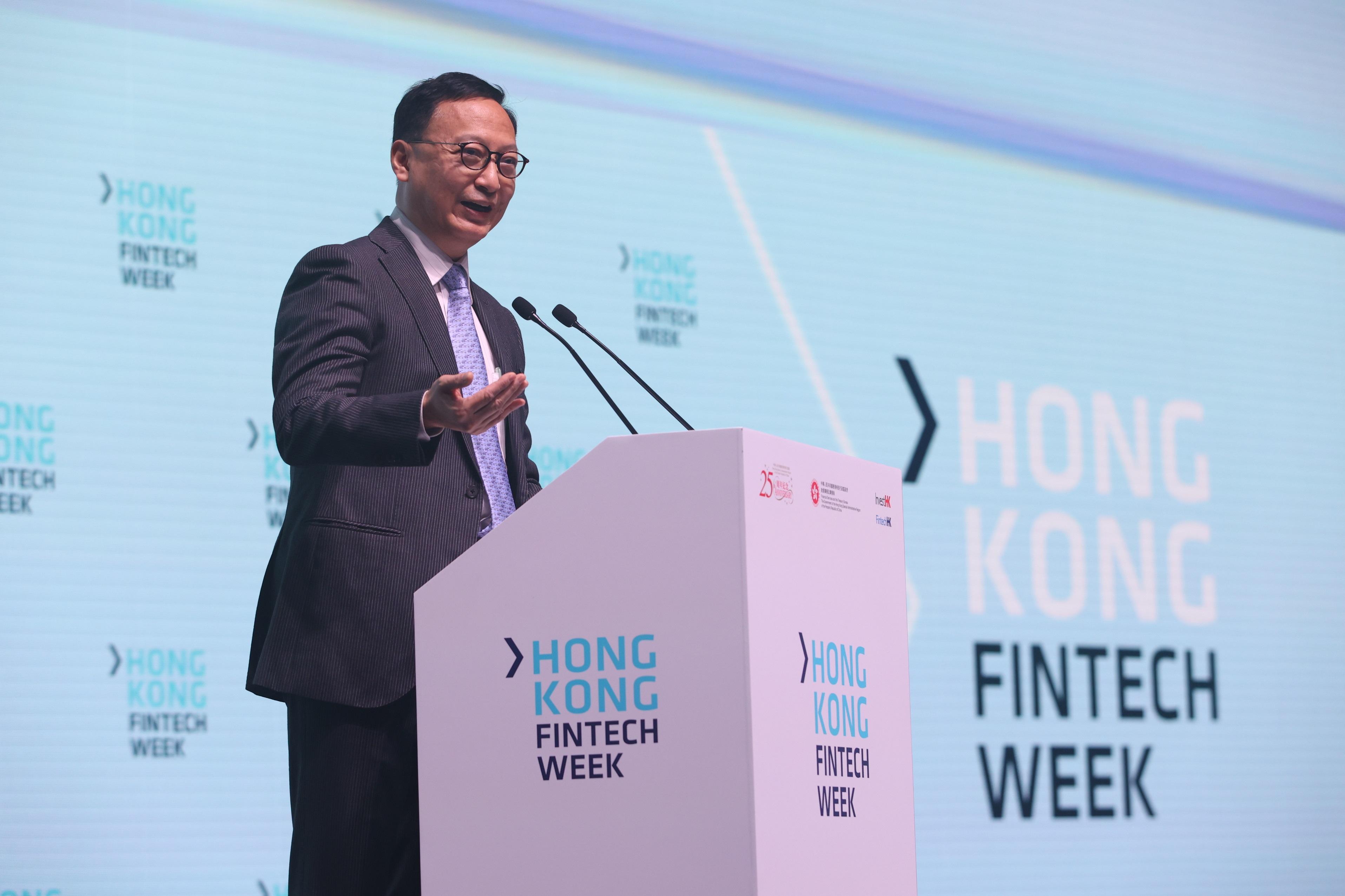 The five-day Hong Kong FinTech Week 2022 attracted over 30 000 visitors and more than five million online views from over 95 economies. Photo shows the Chief Executive Officer of the Insurance Authority, Mr Clement Cheung, delivering a speech on the power of Insurtech and the regulator's progressive position.