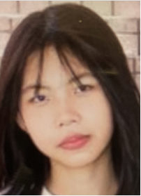 Yao Wing-sze, aged 13, is about 1.52 metres tall, 36 kilograms in weight and of thin build. She has a pointed face with white complexion and long red hair. She was last seen wearing a black dress, white shoes and was carrying a luggage.

