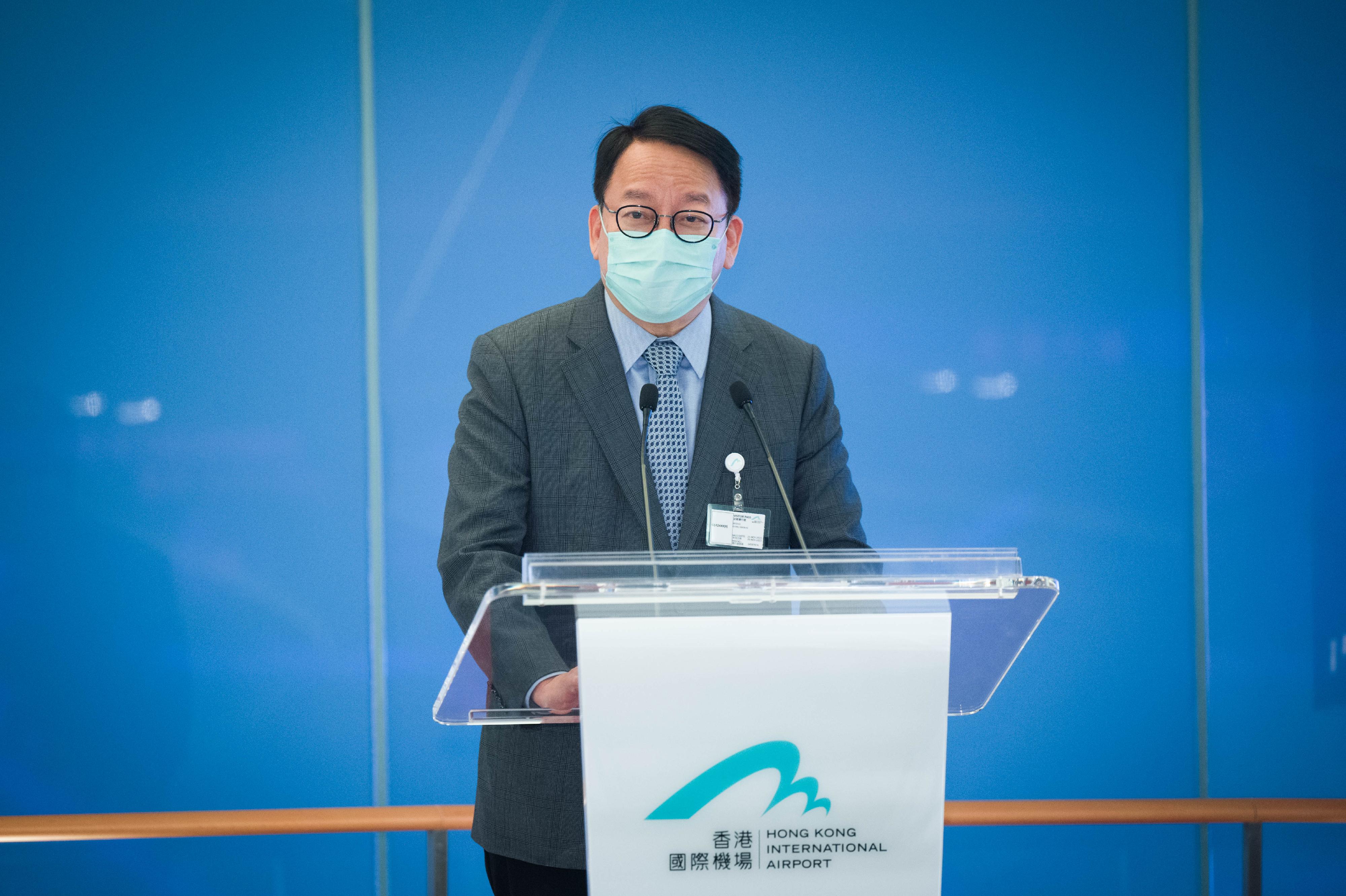 政務司司長陳國基今日（十一月二十五日）在香港國際機場第三跑道啟用典禮致辭。