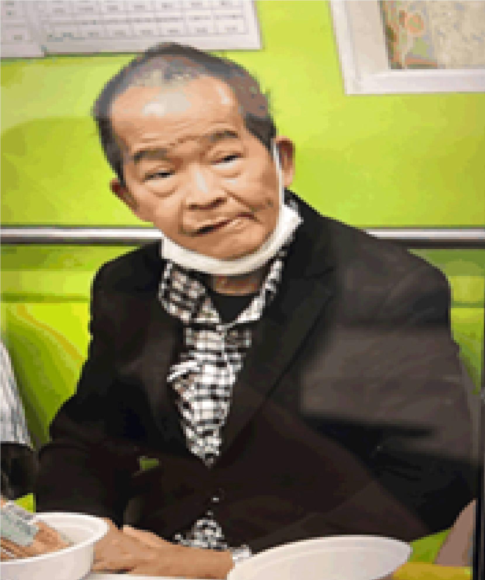 Li Kan-sin, aged 72, is about 1.68 metres tall, 60 kilograms in weight and of medium build. He has a round face with yellow complexion and short white hair. He was last seen wearing a black jacket, a black plaid shirt, grey trousers, grey slippers and a blue mask.