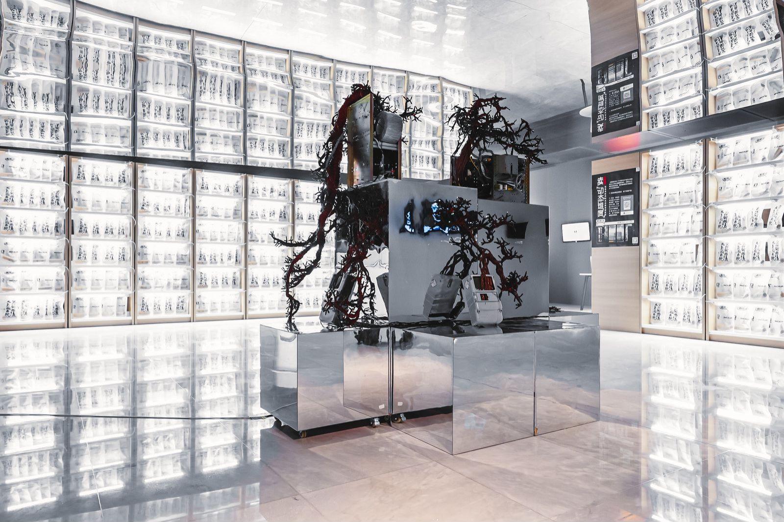 The Shenzhen stop of the "2022 Hong Kong-Macao Visual Art Biennale" is taking place at the Museum of Contemporary Art & Planning in Shenzhen. Photo shows part of the exhibition gallery of the Mainland section.