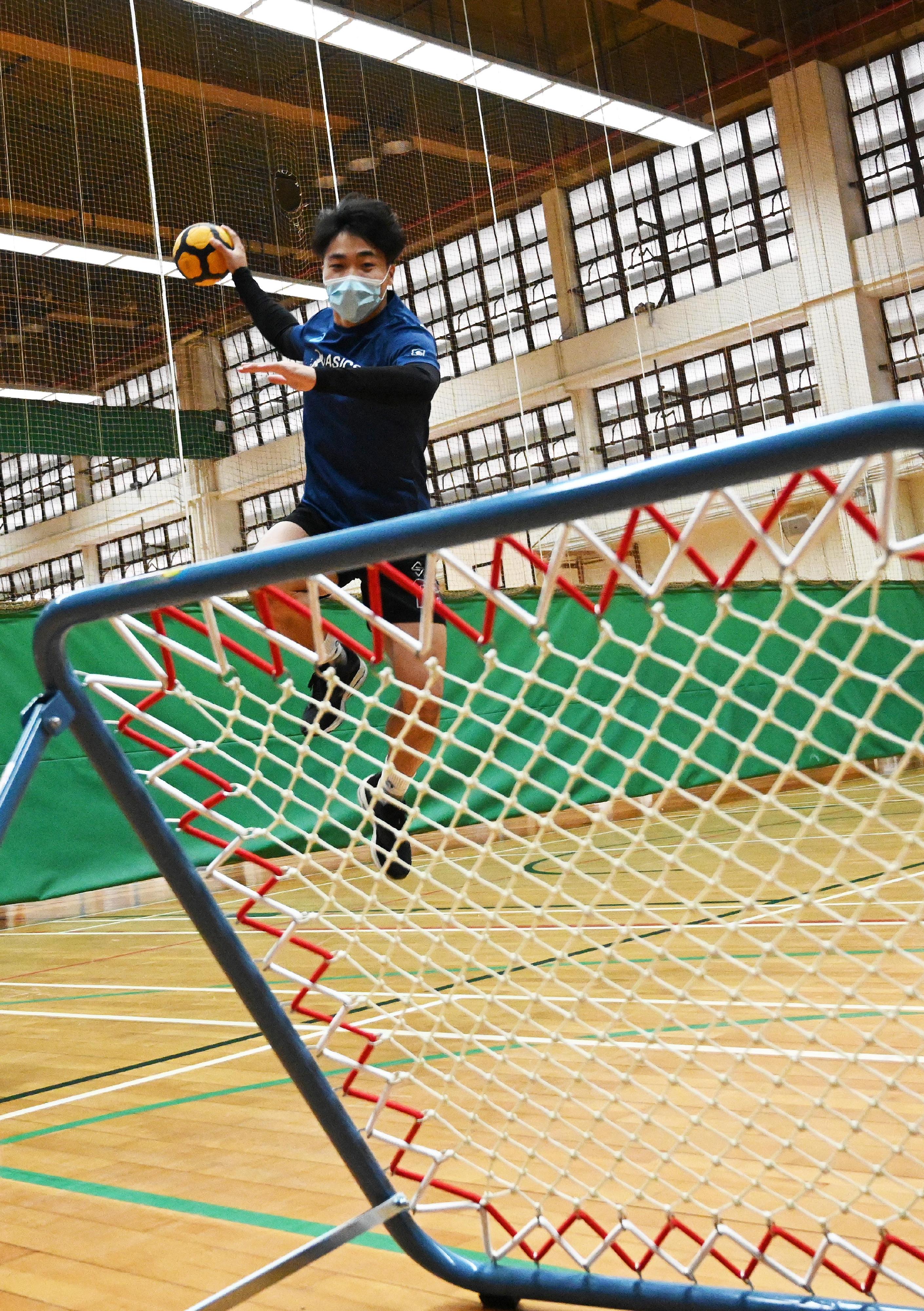 The Leisure and Cultural Services Department announced that the application for the 2023-24 Pilot Scheme on Subvention for New Sports starts today (January 16) to promote the development of new sports. Photo shows "Tchoukball", which is a new sport being subvented by the scheme earlier.
