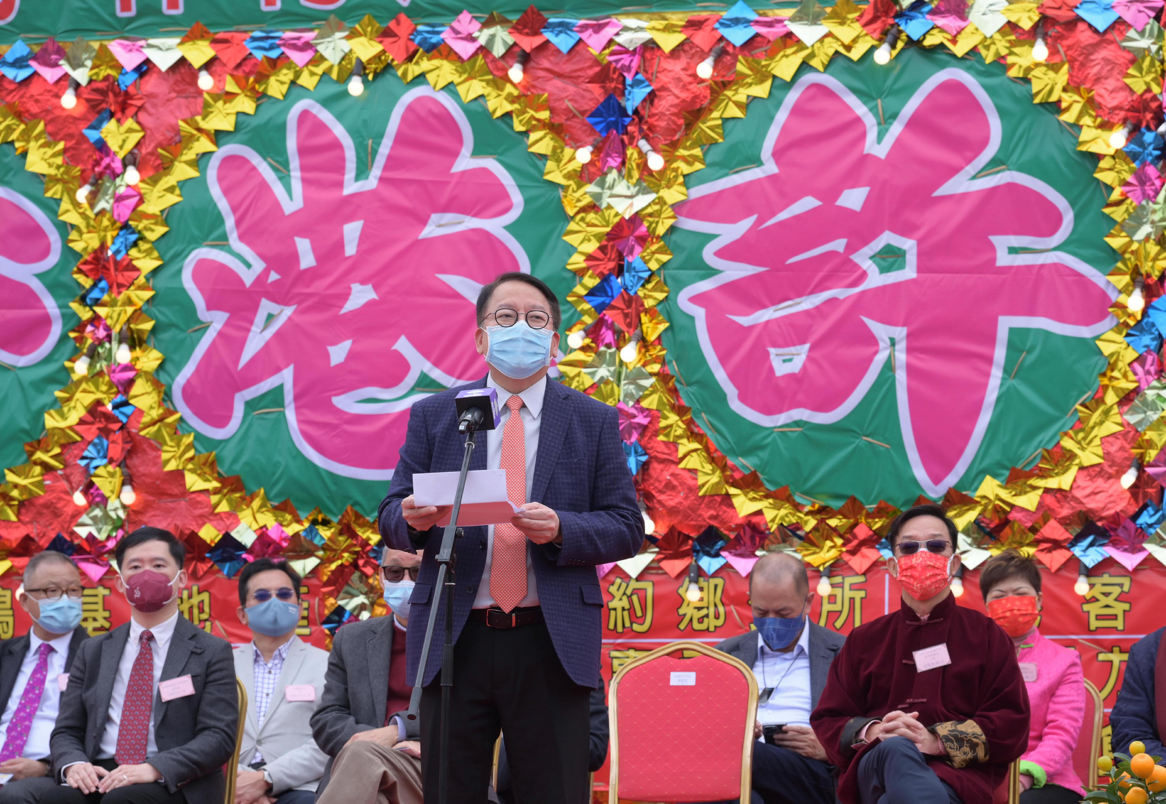 The Chief Secretary for Administration, Mr Chan Kwok-ki, delivers a Lunar New Year message at the Hong Kong Well-wishing Festival 2023 at Lam Tsuen, Tai Po, today (January 22).