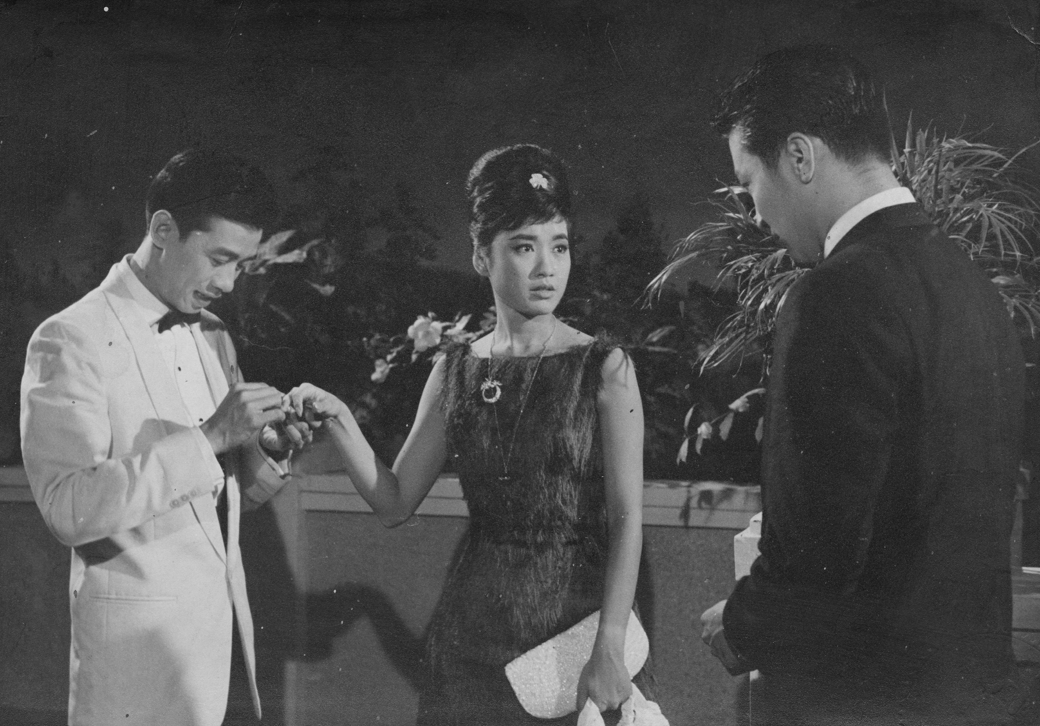 To commemorate the first anniversary of the passing of renowned director and actor Chor Yuen, the Hong Kong Film Archive (HKFA) of the Leisure and Cultural Services Department, in its first collaboration with the Hong Kong Film Directors' Guild, will launch a screening programme entitled "Chor Yuen - Master of His Time" and select 13 of Chor's emblematic works for screening at the HKFA Cinema from February to March, enabling audiences to review his classics. Photo shows a film still of "Rose in Tears" (1963). 