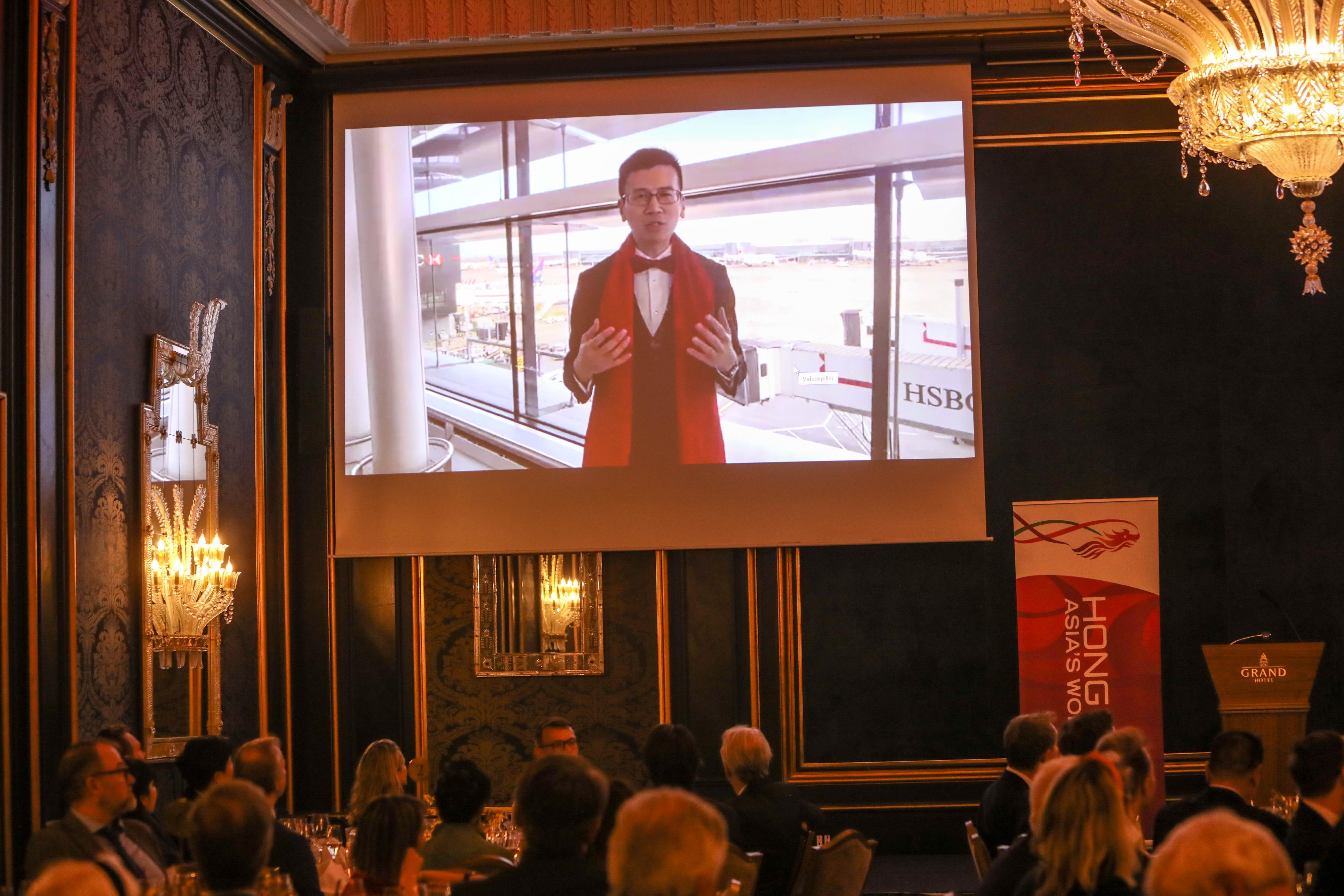 The Hong Kong Economic and Trade Office, London (London ETO) co-hosted receptions in Oslo, Norway, and Helsinki, Finland, with local business associations on January 30 and February 1 respectively for celebrating the Year of the Rabbit. Photo shows the Director-General of the London ETO, Mr Gilford Law, delivering a speech in video format at the Oslo reception.