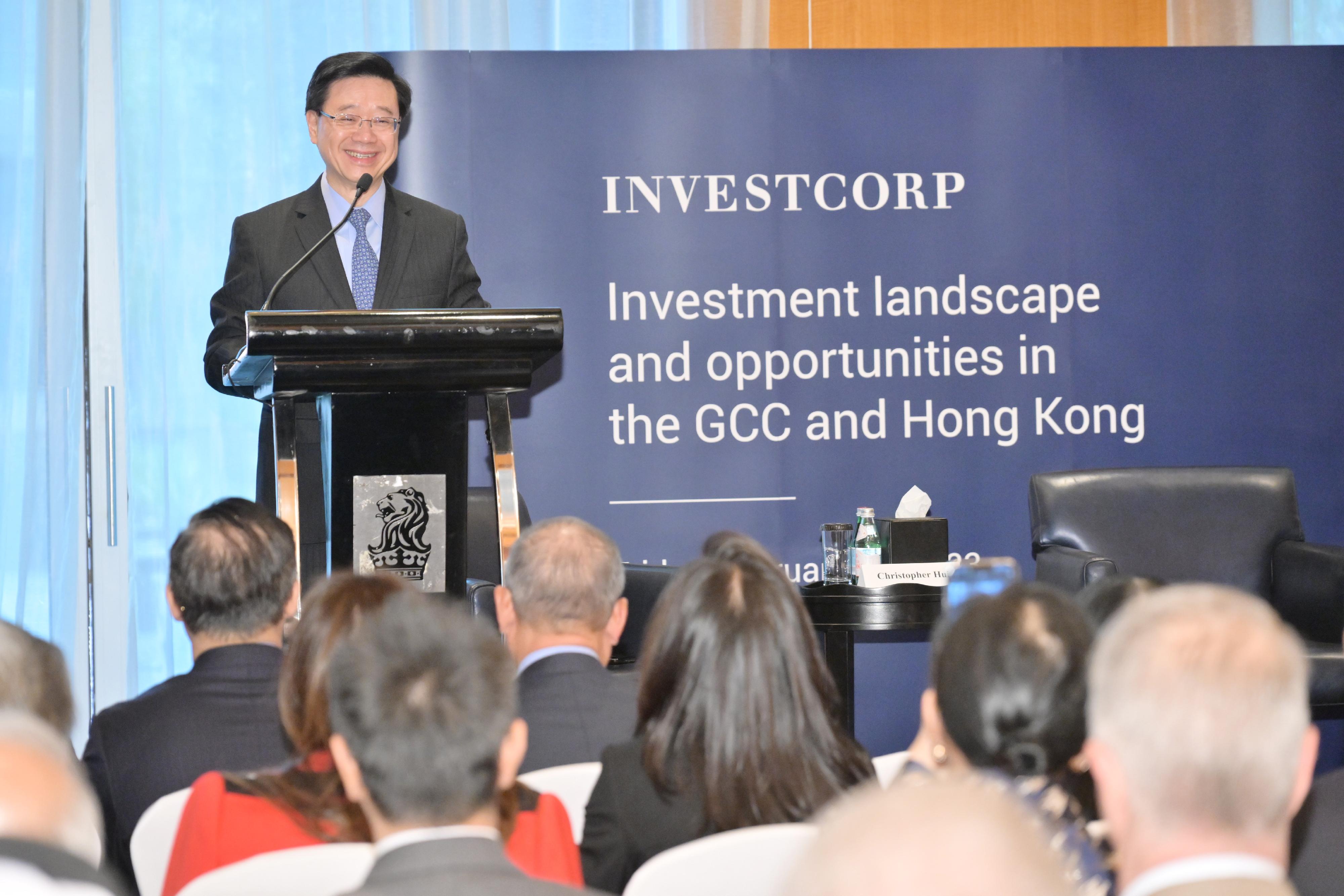 The Chief Executive, Mr John Lee, in Dubai, the United Arab Emirates, today (February 10, Dubai time) attended a breakfast meeting hosted by Investcorp, an alternative investment management company in the Middle East. Photo shows Mr Lee delivering remarks at the breakfast meeting.