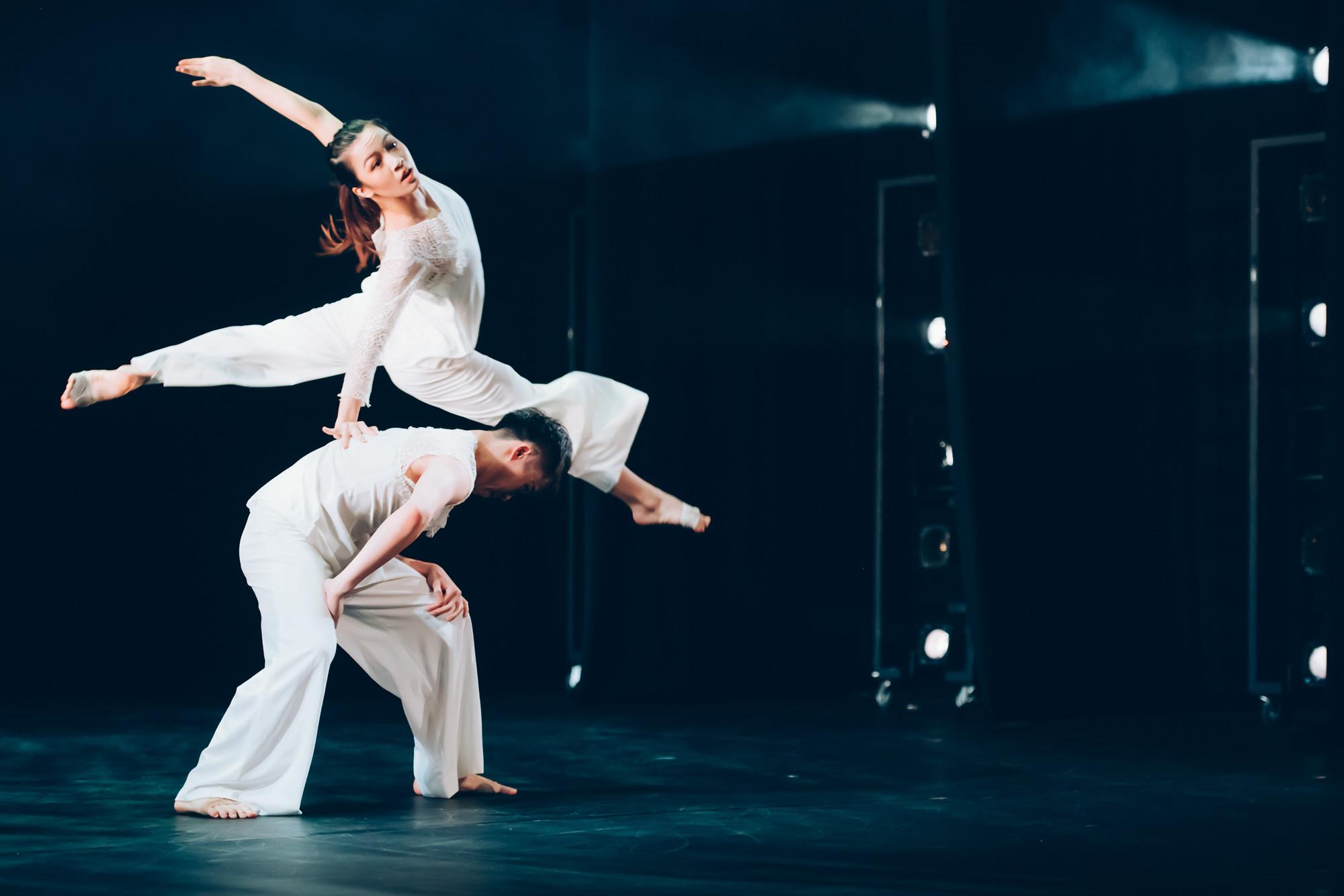 The Hong Kong Week@Wuhan, Hubei is held from today (February 15) to March 5 in Wuhan, Hubei Province in a hybrid mode. Photo shows "Dance/Connect" by the Hong Kong Academy for Performing Arts. (Source of photo: Liu Sheung Yin)　
