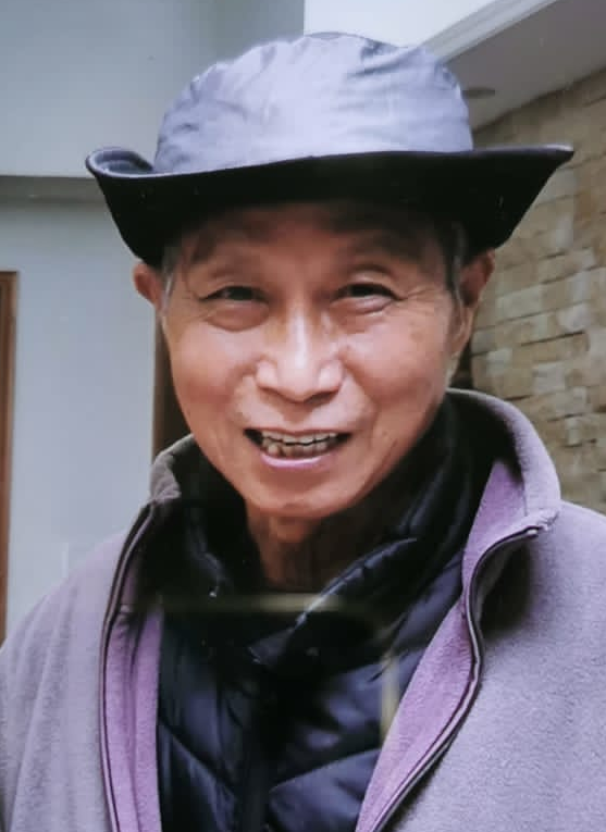 Cheng Lai-suen, aged 74, is about 1.7 metres tall, 68 kilograms in weight and of thin build. He has a pointed face with yellow complexion and short white hair. He was last seen wearing a black hat, a light-coloured mask, black coat, white trousers, dark-coloured shoes, carrying a hiking pole and a black rucksack.