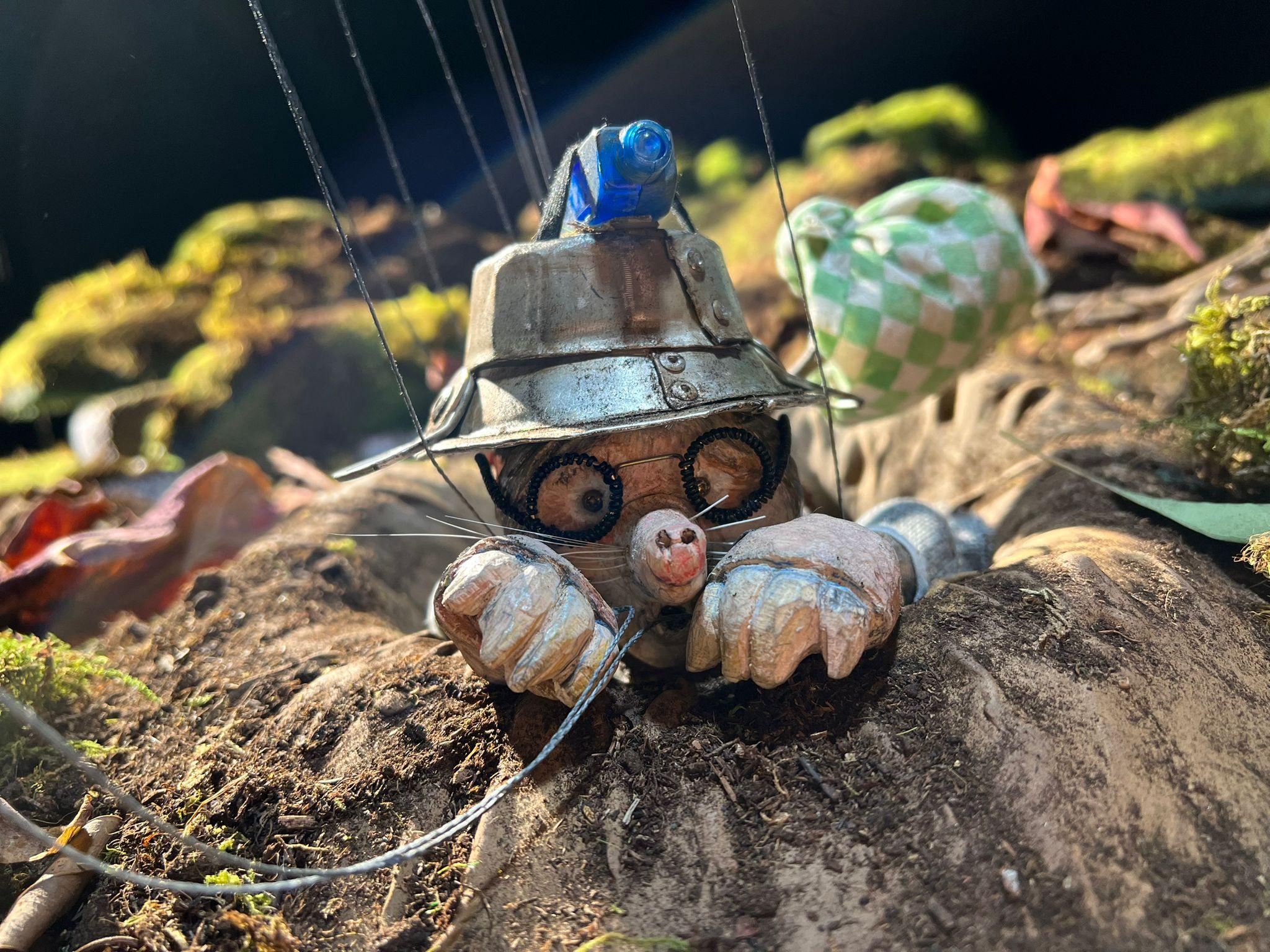 The Leisure and Cultural Services Department launched a free online puppet programme, "Blue Fruit Tree in the Fog" by Fantasy Puppet Theatre, in its "Cheers!" Series. Photo shows a film still from "Blue Fruit Tree in the Fog".
