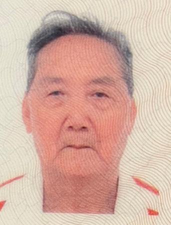 Yip Cheung-chai, aged 89, is about 1.7 metres tall, 69 kilograms in weight and of medium build. He has a long face with yellow complexion and short white hair. He was last seen wearing a dark-coloured cap, a grey jacket, light-coloured trousers, brown shoes and carrying a long light-coloured umbrella.