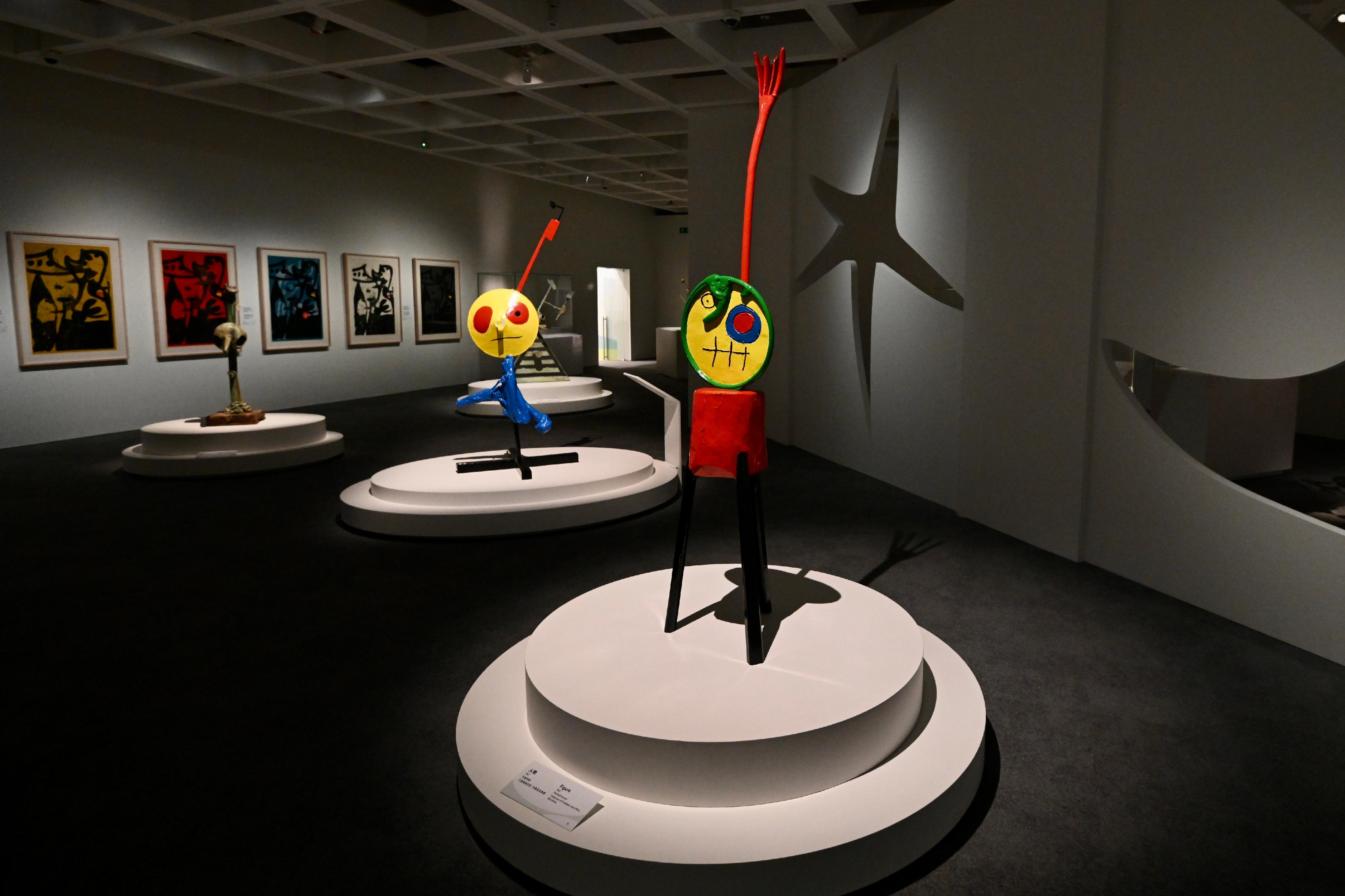 「香港赛马会呈献系列：米罗的诗想日常」展览，明日（三月三日）起在香港艺术馆举行。图示米罗以日常物件拼凑的雕塑作品。